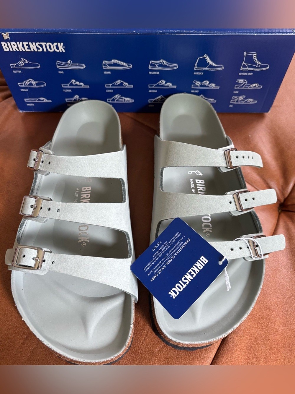 NWT Birkenstock Florida Fresh pure sage with Black Outsole Sandals Sz 40