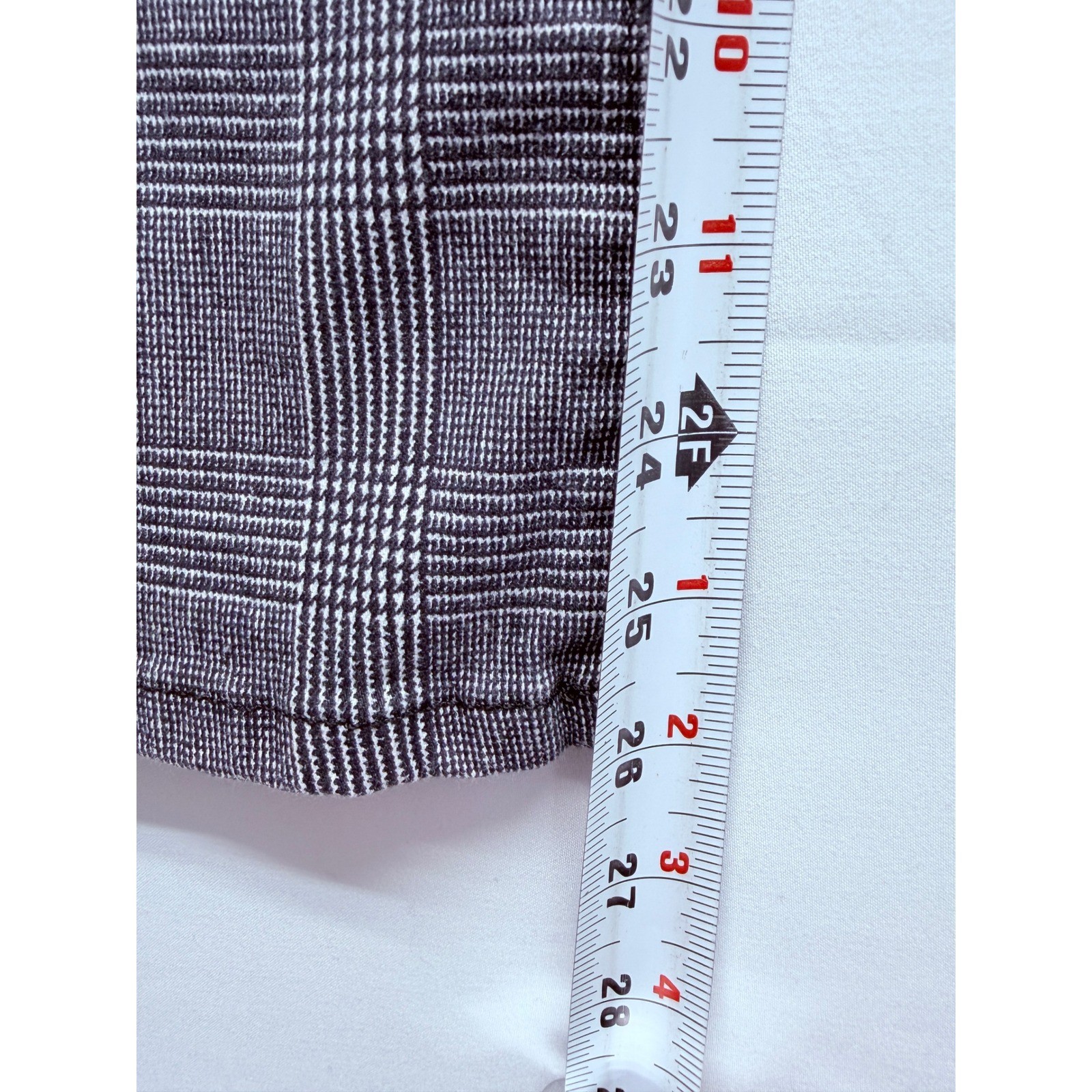 Frame Le Crop Mini Boot Plaid Jeans in Washed Grey Plaid Size 26 Houndstooth
