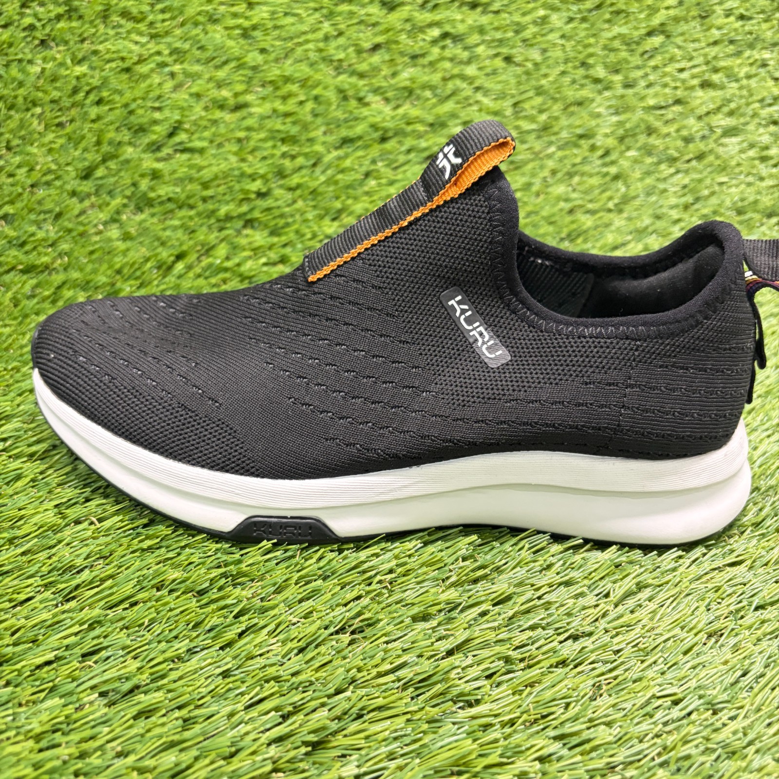 Kuru Atom Womens Size 7 Black White Athletic Walking Slip On Shoes Sneakers
