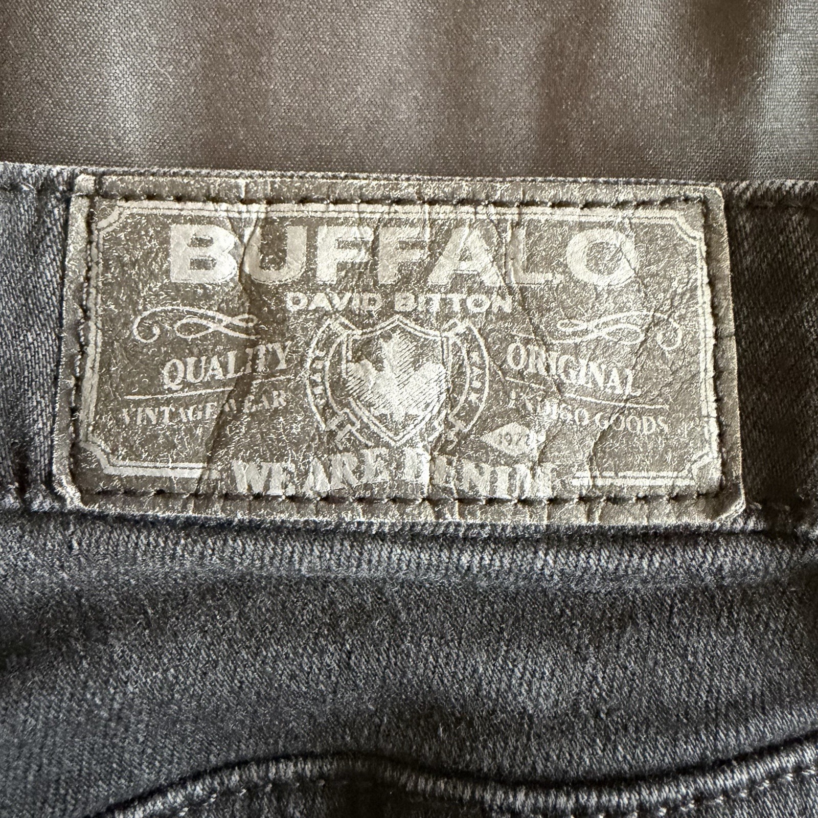 Buffalo David Bitton women’s size 26 black mid-rise skinny jeans grunge gothcore