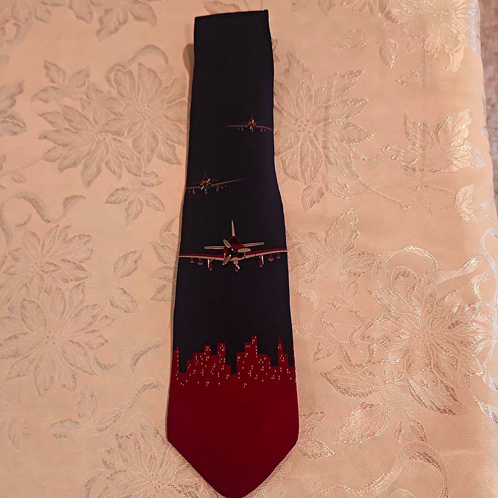 Vicky Davis New York Men’s Blue & Red Airplane Aviation Novelty Tie Beaded