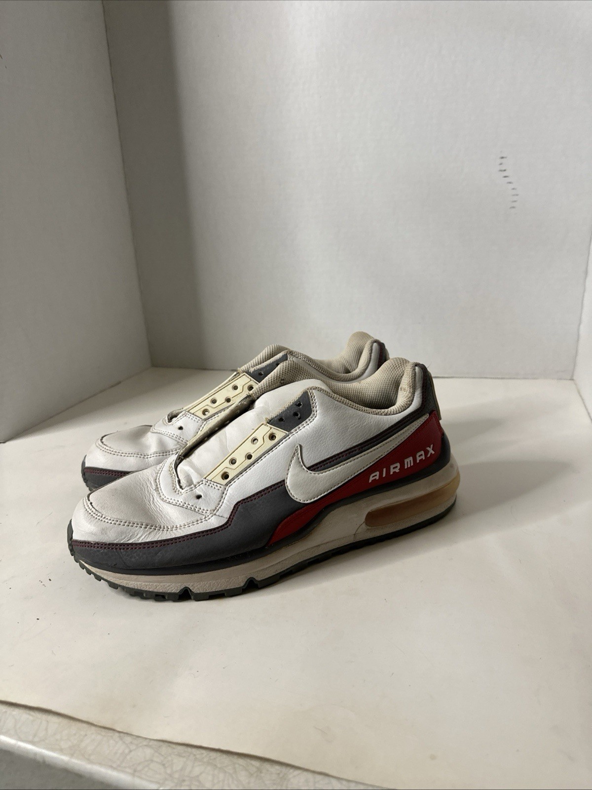 Nike Air Max – white and red Men’s Size 8
