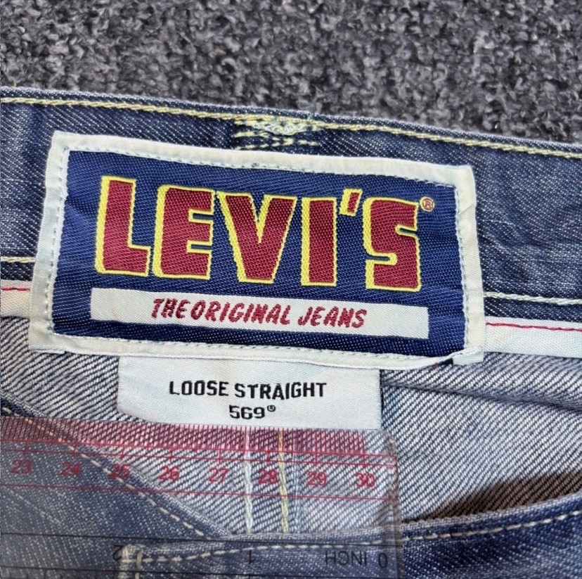 Vintage Levi’s 569 Loose Straight Jeans W38 L32 Blue Denim Cargo Pockets