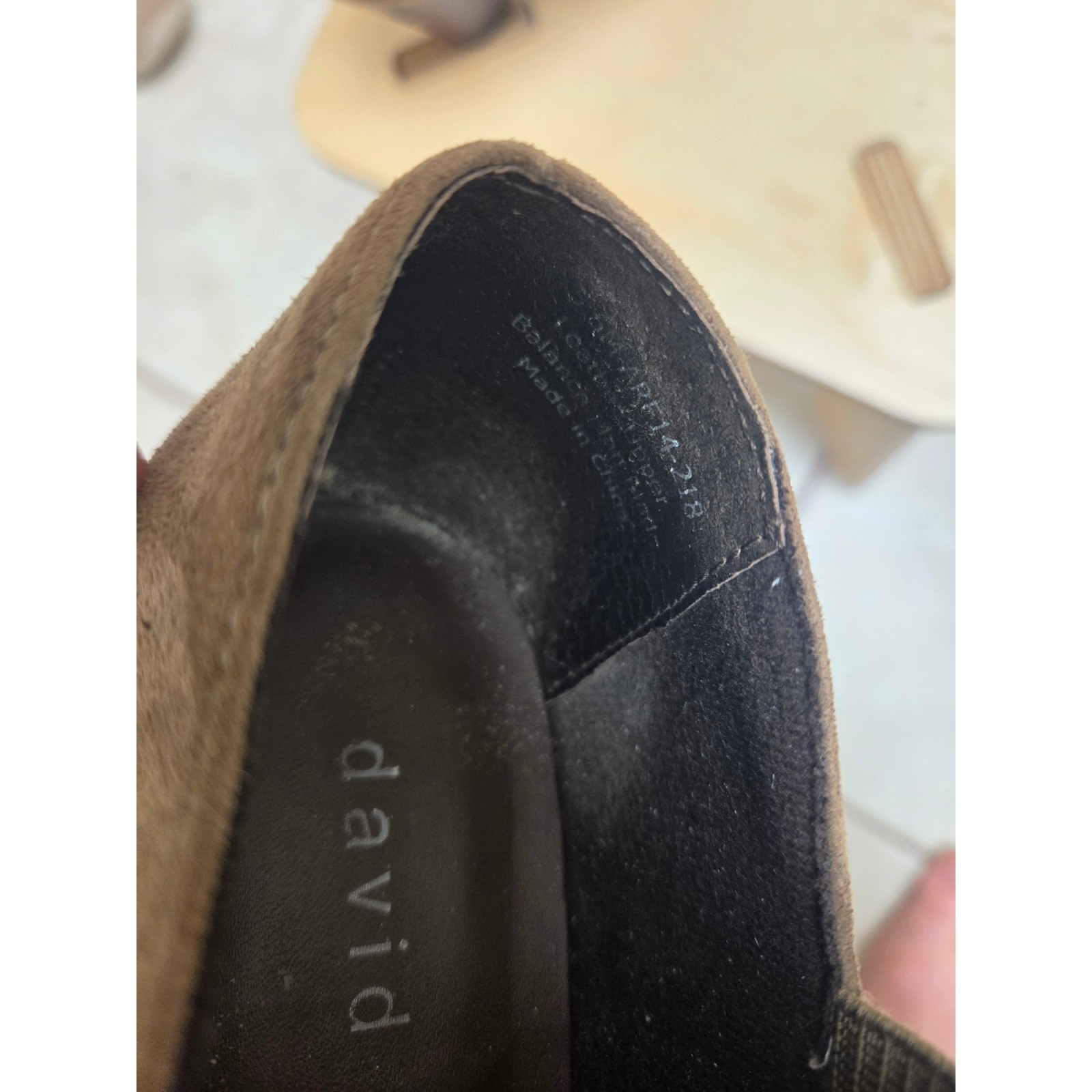 David Tate Womens Taupe Suede Elastic Gore Slip On Stacked Heel Pumps Size 5.5