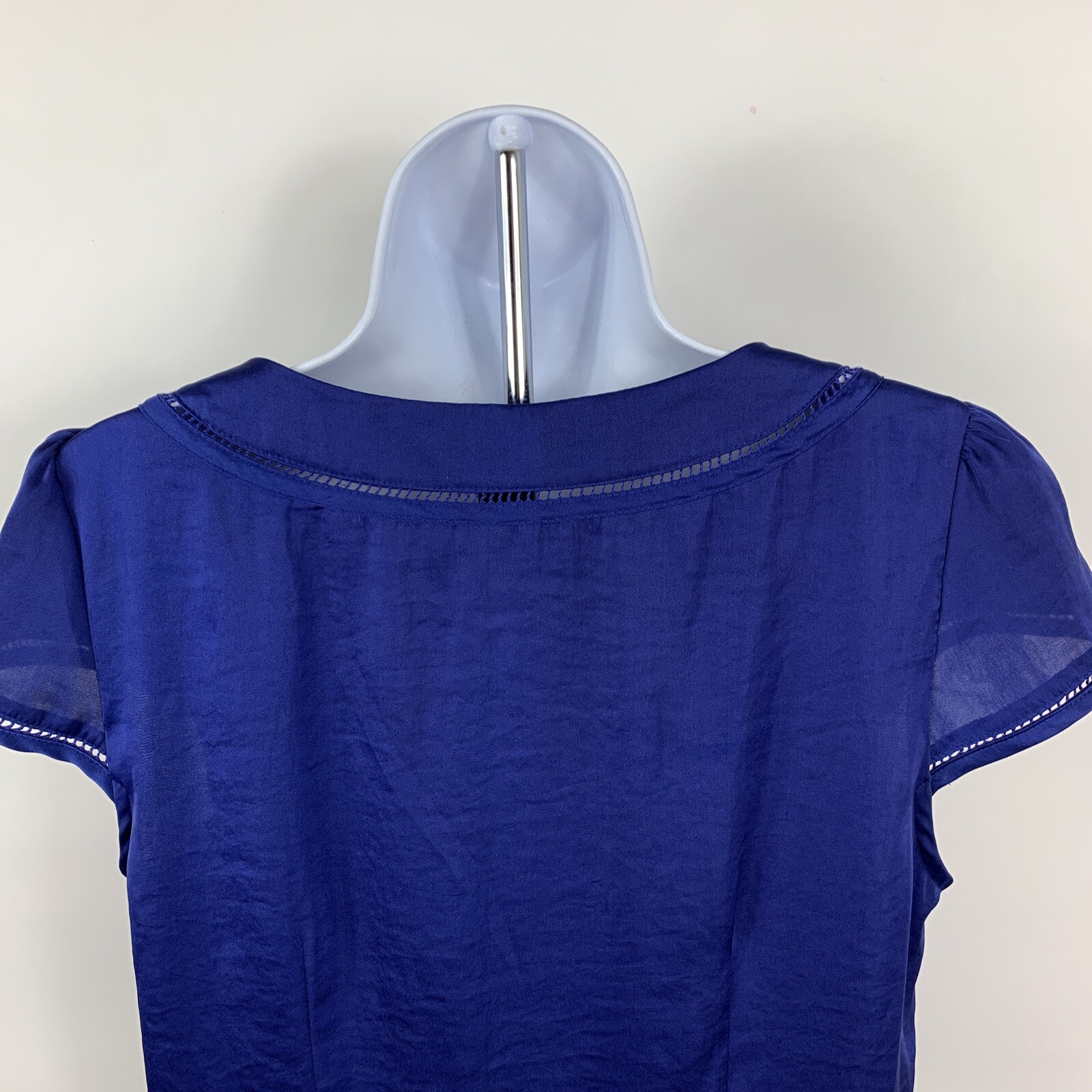 H & M Modern Classic Mini Dress Women’s Size 8 Short Sleeve Blue Lightweight