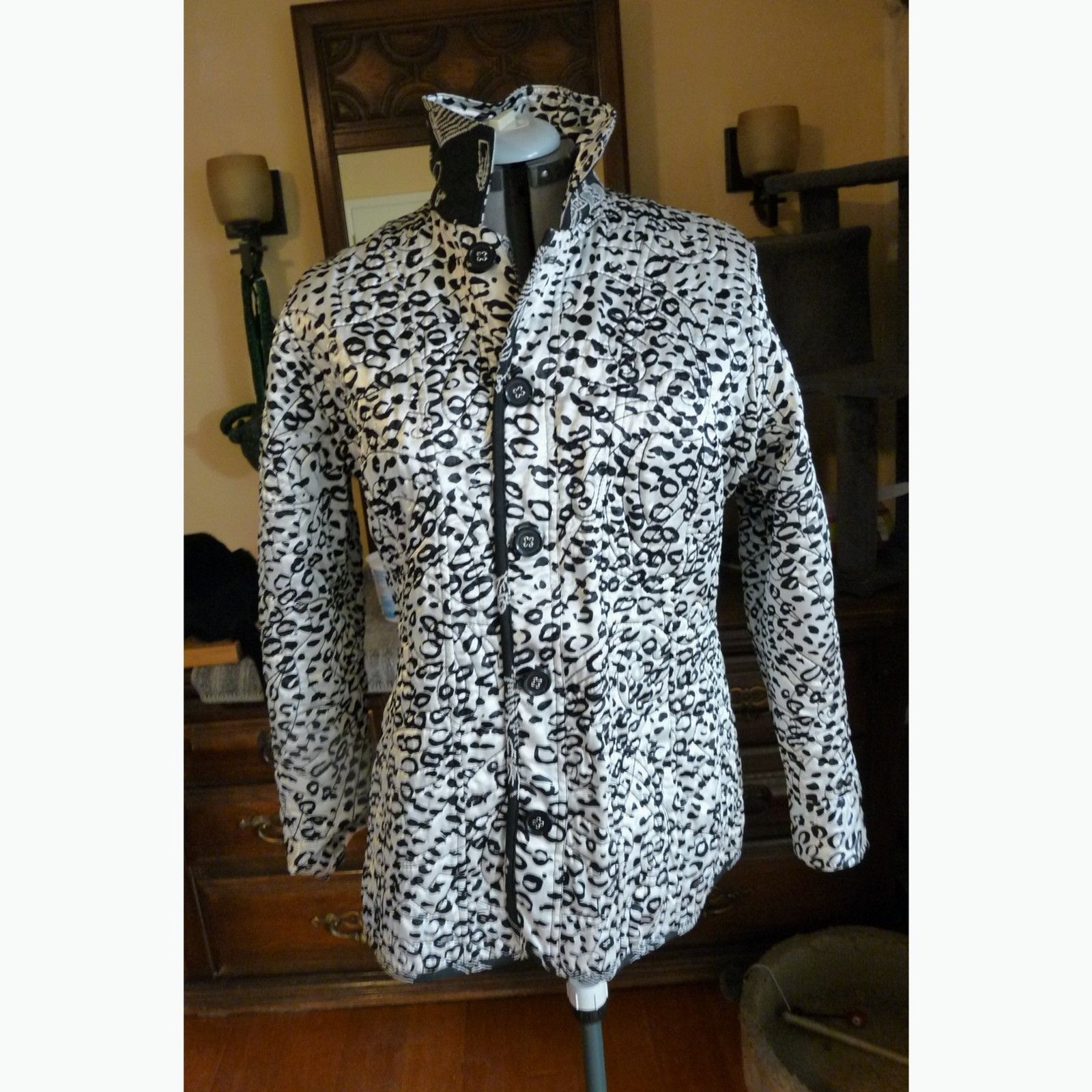 Reversible Quilted Light Fitted Jacket Animal Print & graphic embroidery sides L