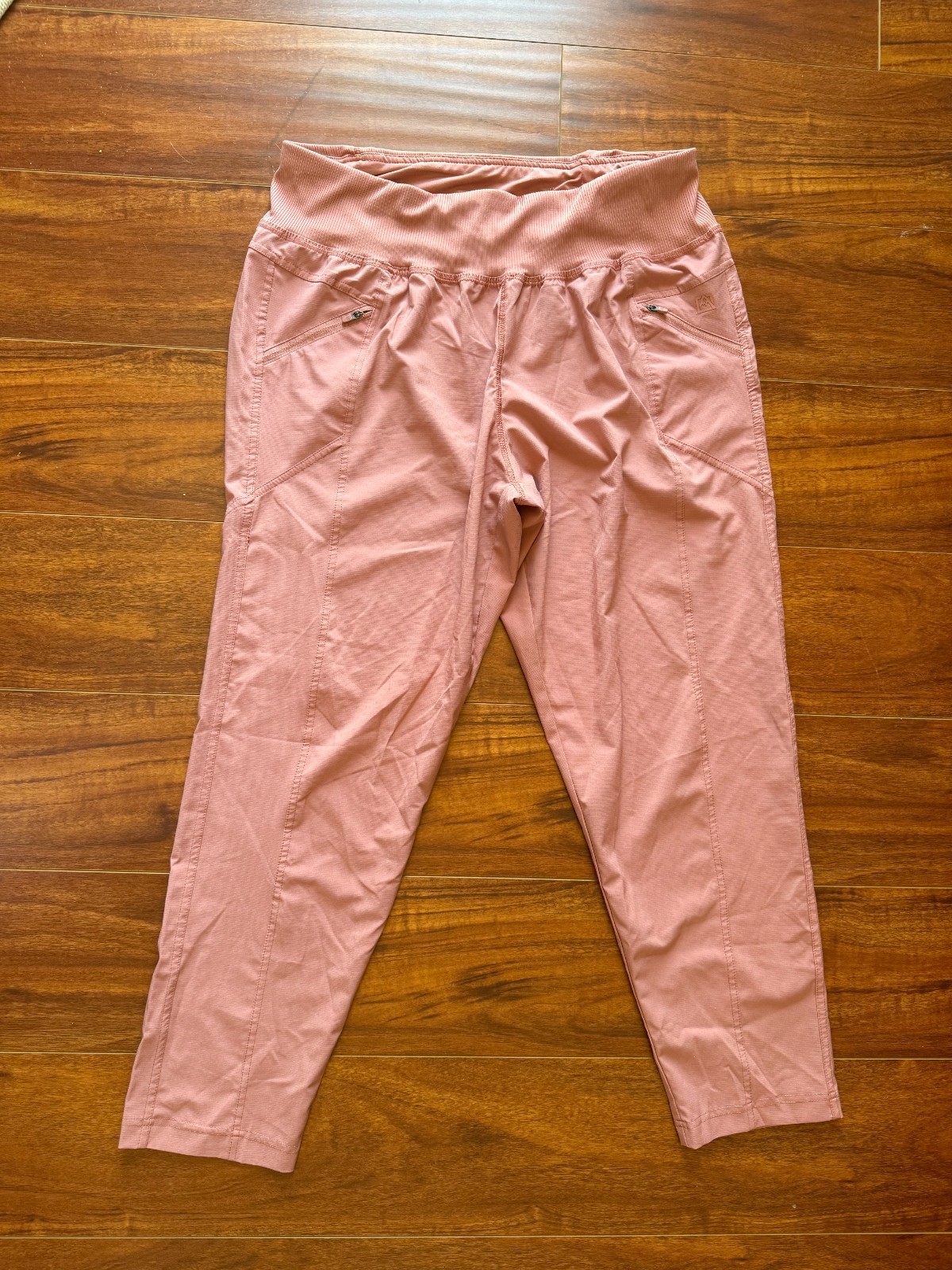 Avalanche Women’s Outdoor atheltic Pants Size XL Inseam: 27″ Pink