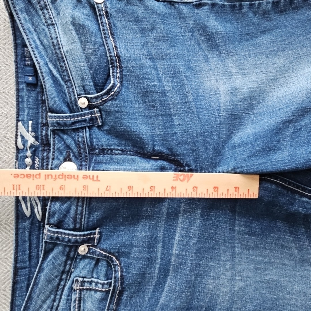 Seven7 Jeans Women’s Size 14 (32×26) Blue Slim Boot Embroidered Pockets