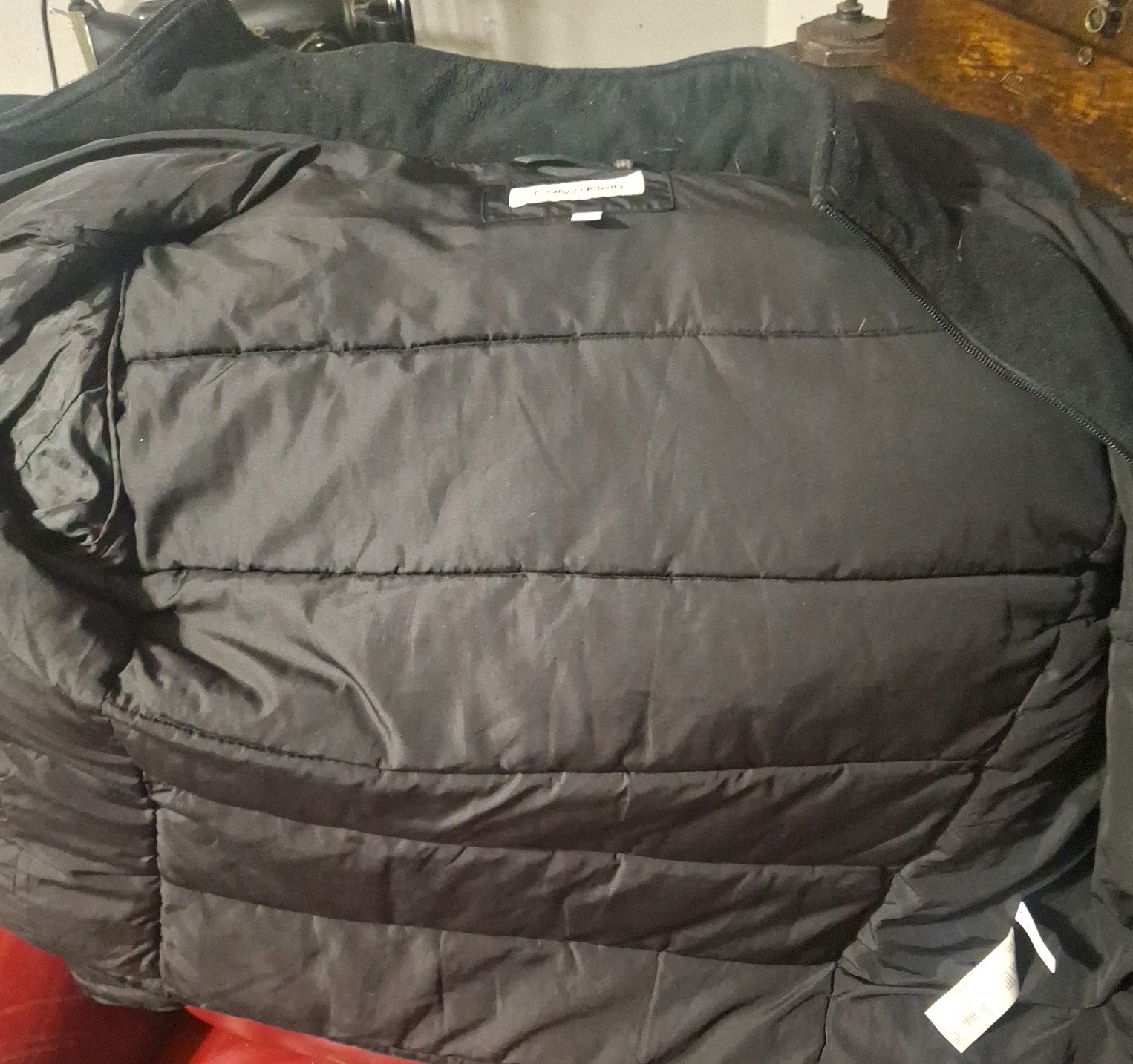 Calvin Klein Men’s Black Puffer Jacket Hooded Size L Winter Coat Excellent Condi