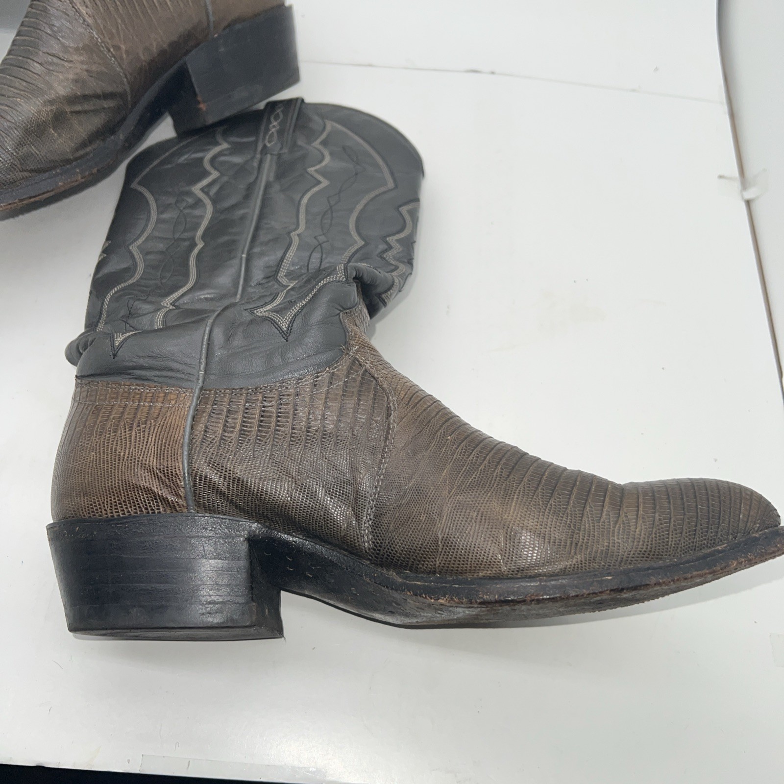 J Chisholm Men’s Exotic Cowboy Boots Size 9 D snakeskin Western Made In USA
