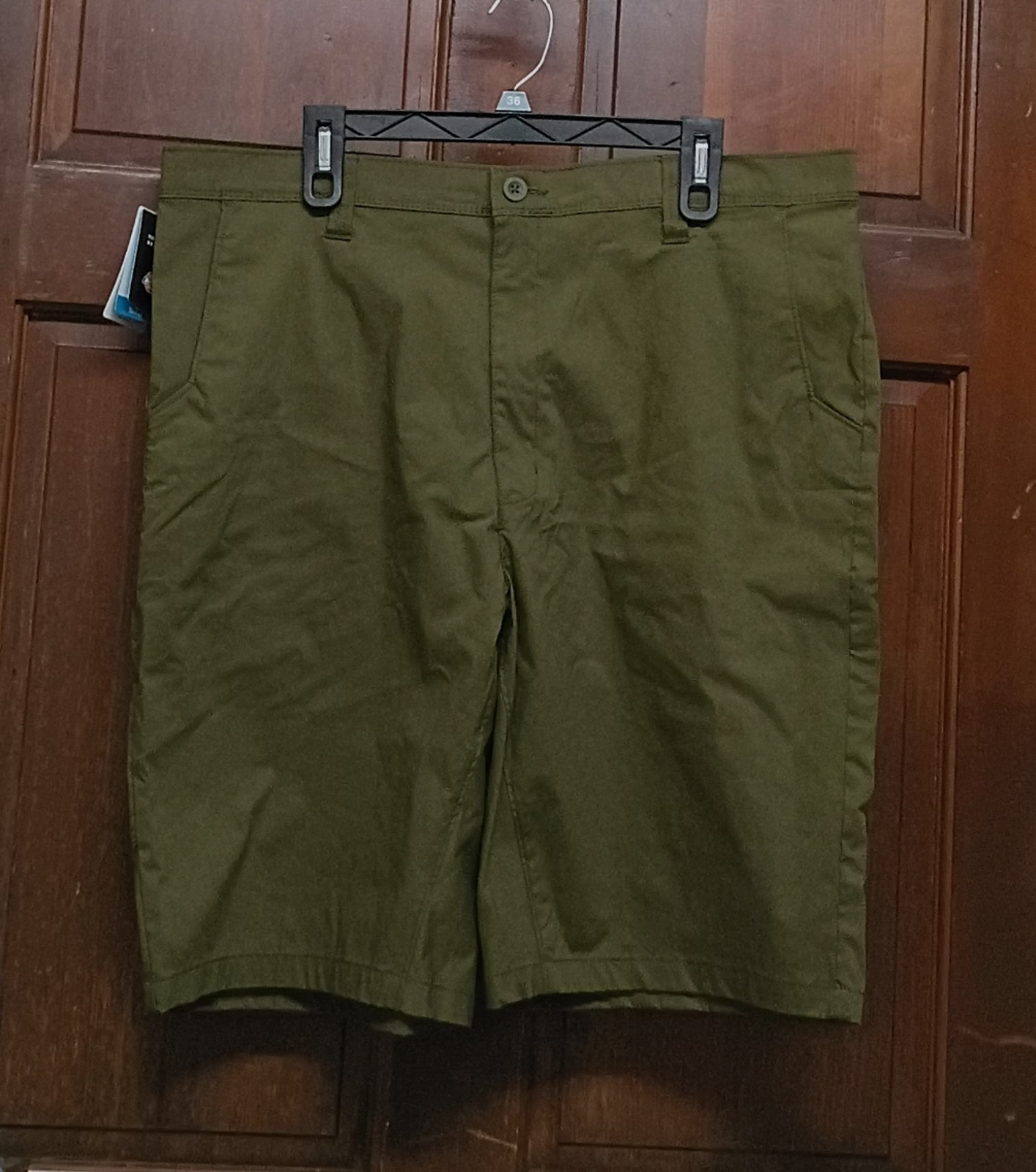 NWT Dickies Temp IQ Performance Workwear Olive Green Shorts Men’s Size 38