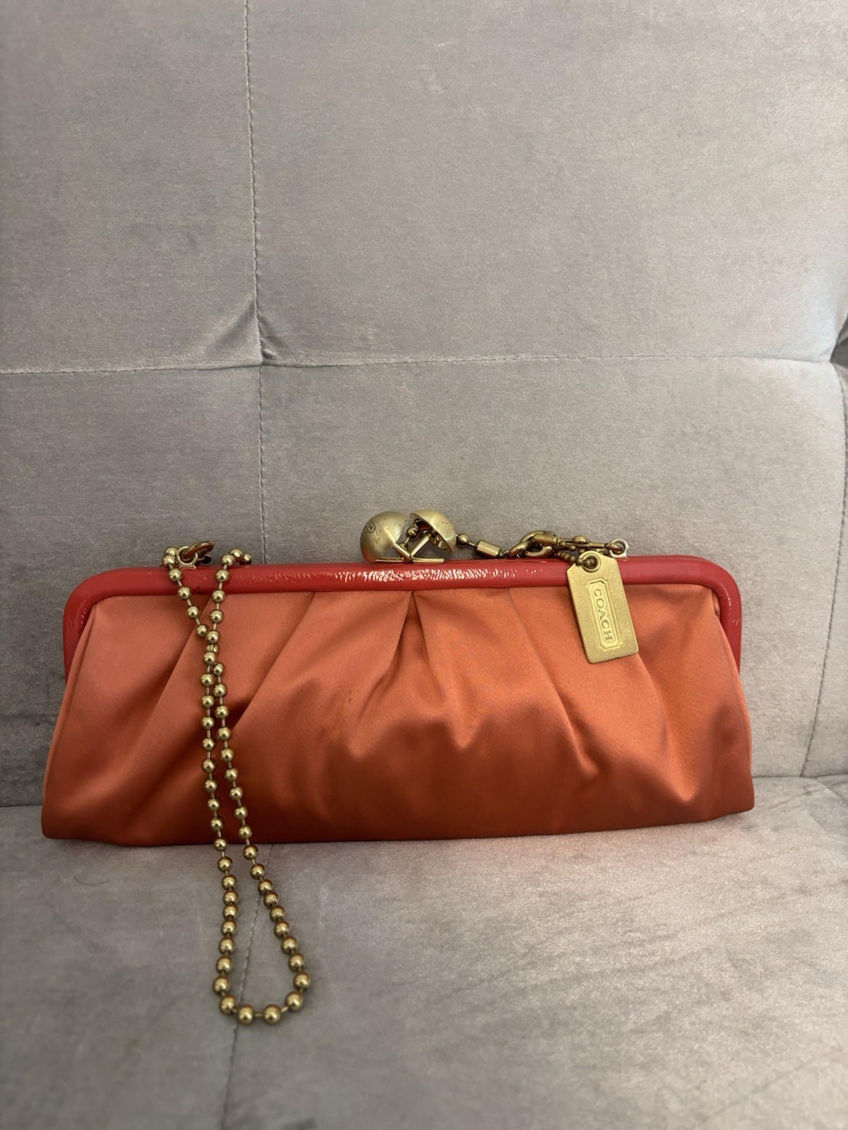 Coach 1941 Amanda Darcy Kiss lock Chain Clutch in Peach Pink🧡❤️🩷