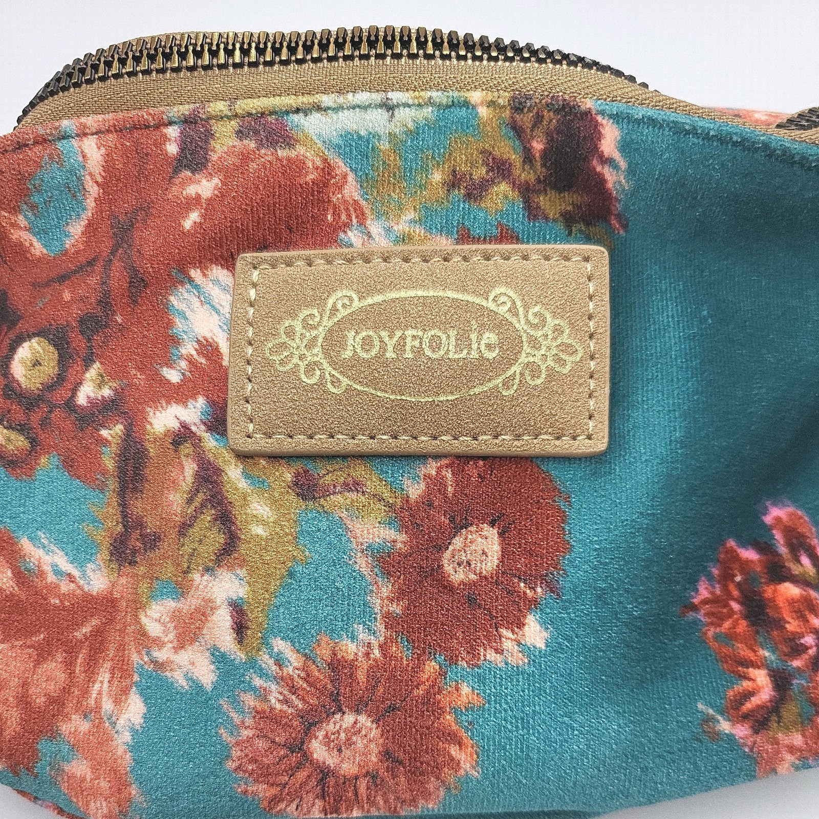 Joyfolie Savannah Turquoise Floral Belt Bag, Adjustable Strap, 10.25″w EXCELLENT