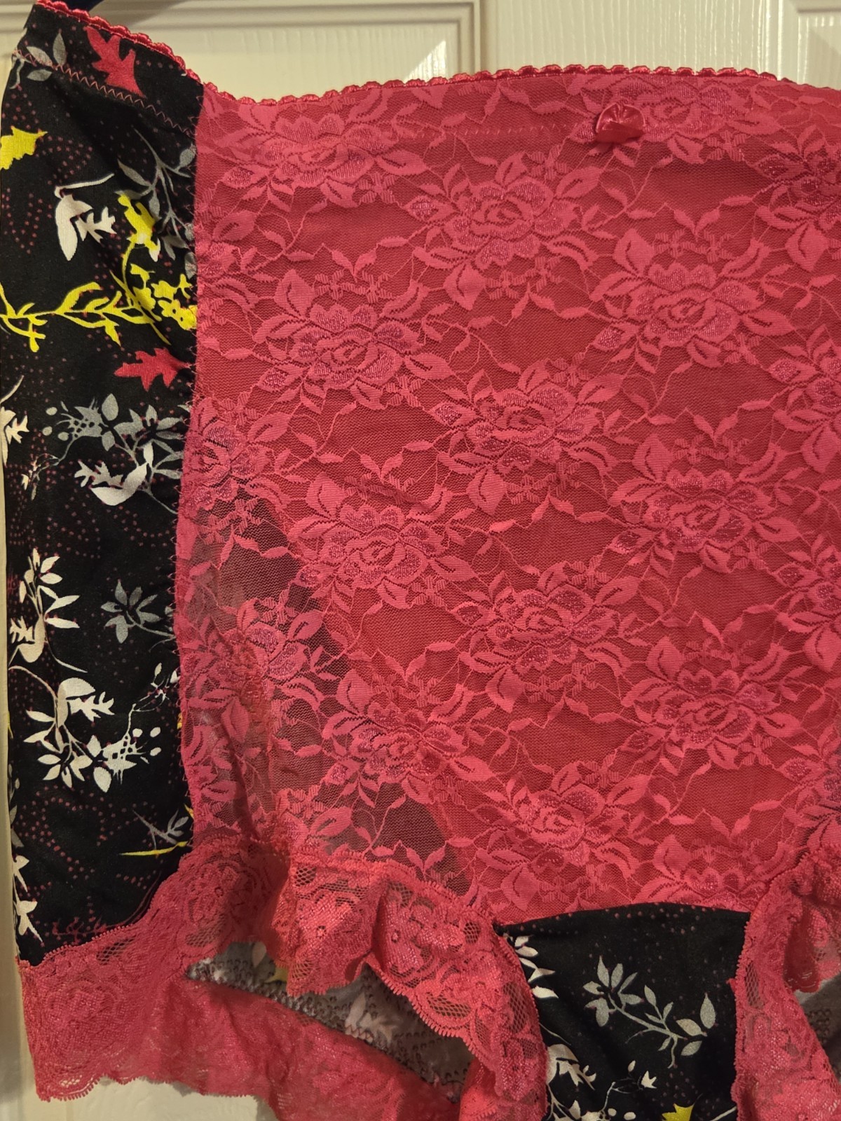 Shapeweart 4X Plus Pink/Black Floral Lace High-Waisted Shapewear Bow