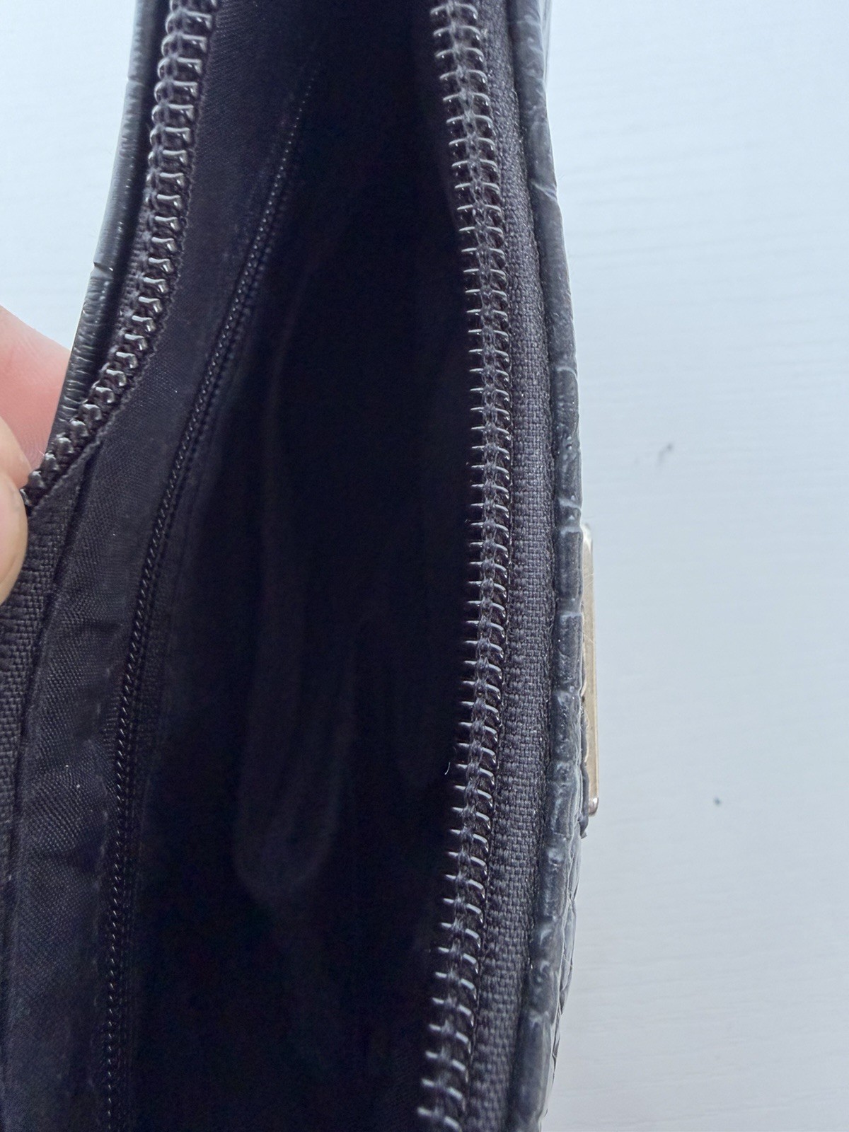 Black Crocodile Pattern Small Shoulder Bag Silver Chain Strap Zip Lined