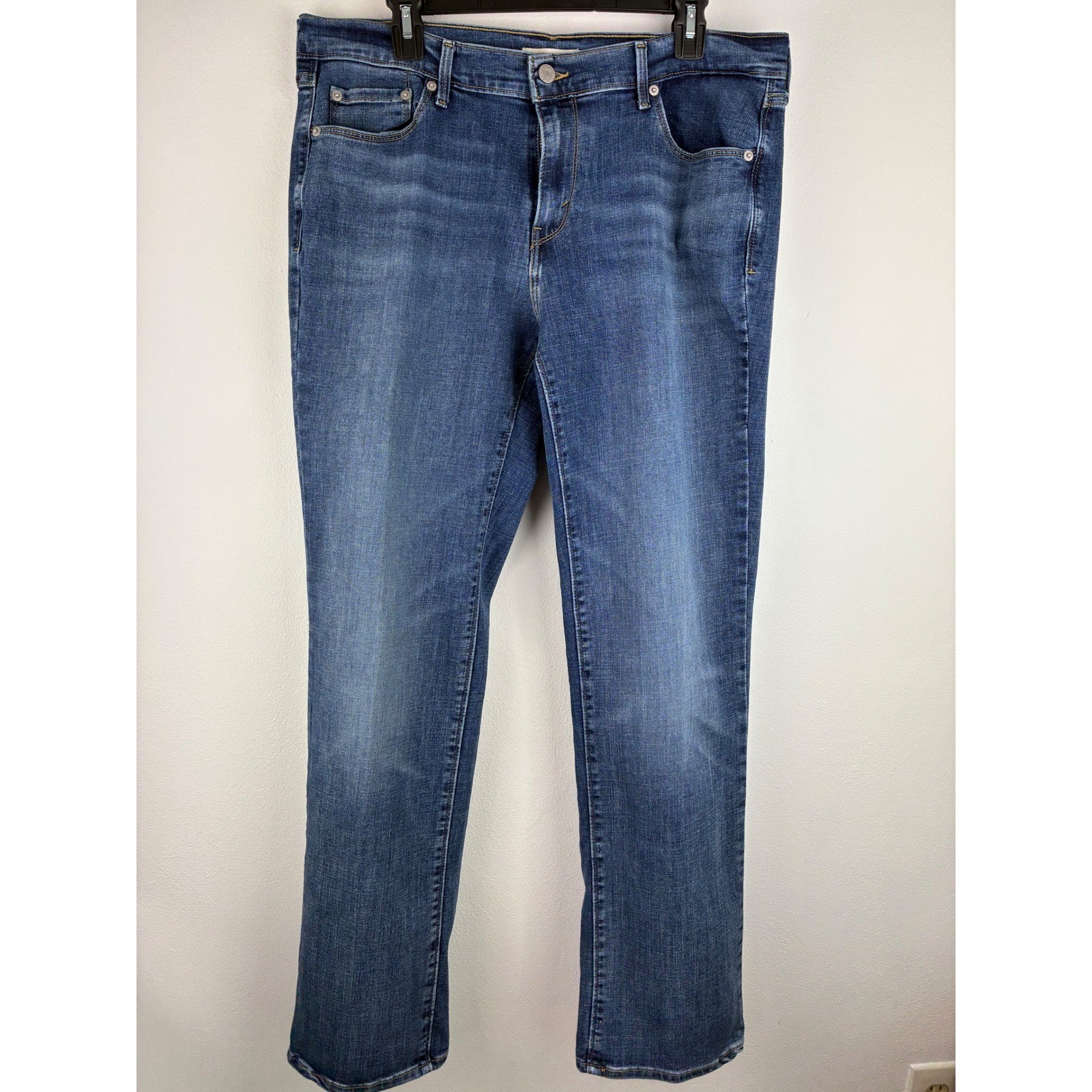 Levi’s 505 Straight Jeans Men’s 32×34 Medium Wash Denim Classic Fit