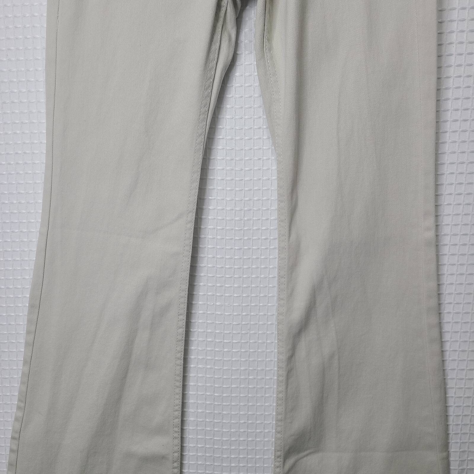 NWD Divided Womens Sz 4 Light Beige/Tan Flare Leg Retro Jeans *Lt Stain