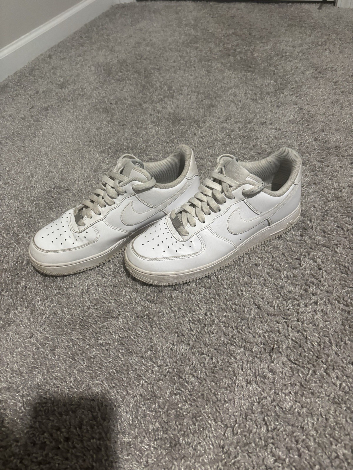 Nike Air Force 1 White Men’s Size 8 Sneakers Does Not Includes Box