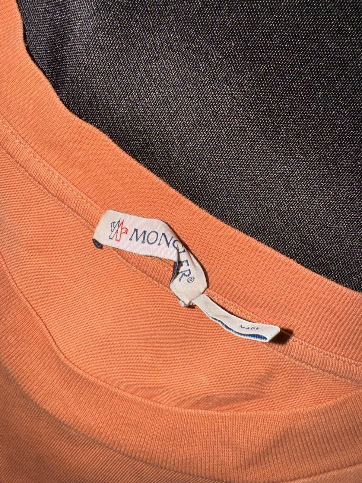 Moncler Logo Orange/ Coral T Shirt Men’s XL Excellent Condition