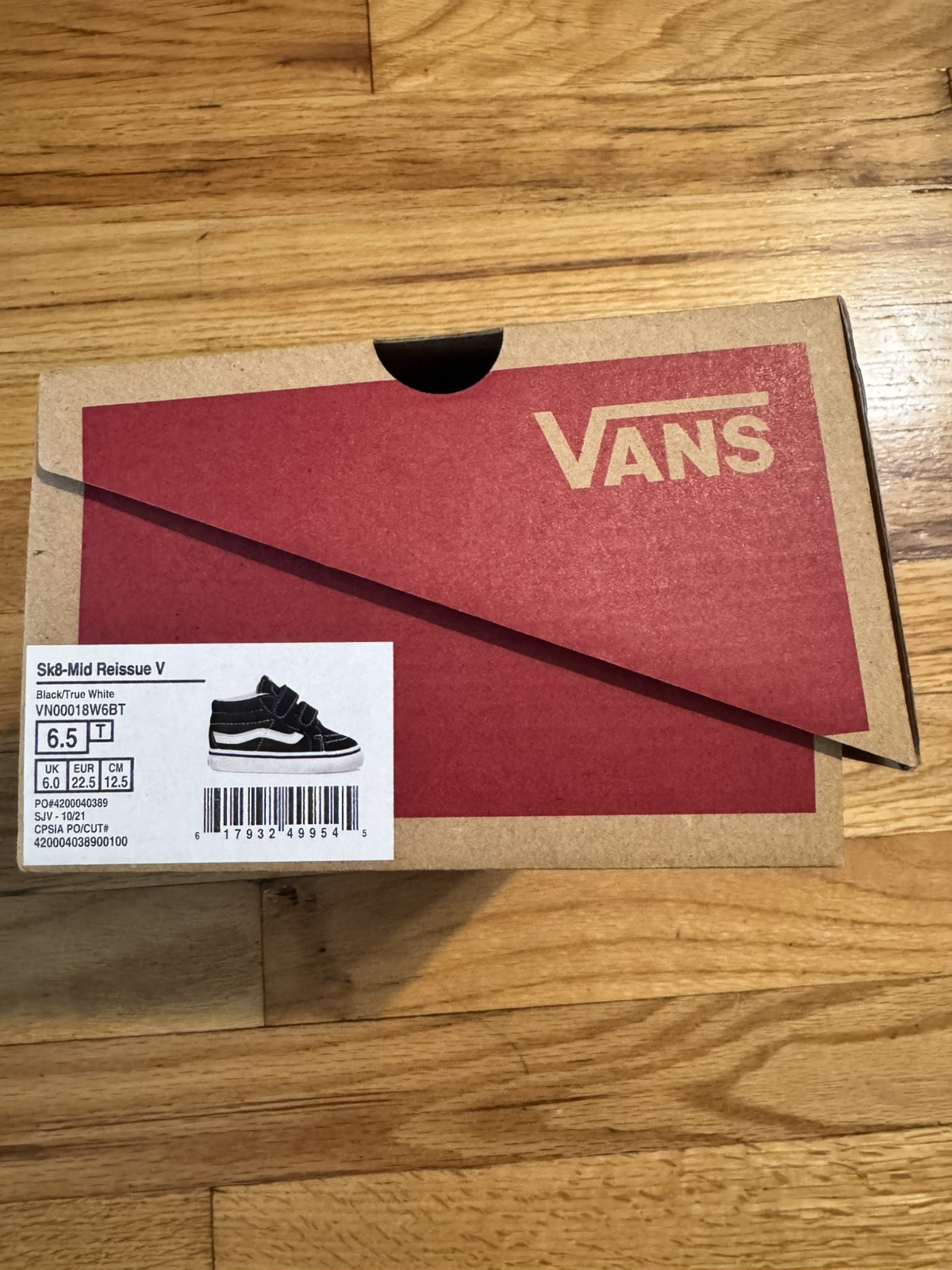 VANS Knu-Skool Black White Sneakers Size 8.5M / 10 W New In Box