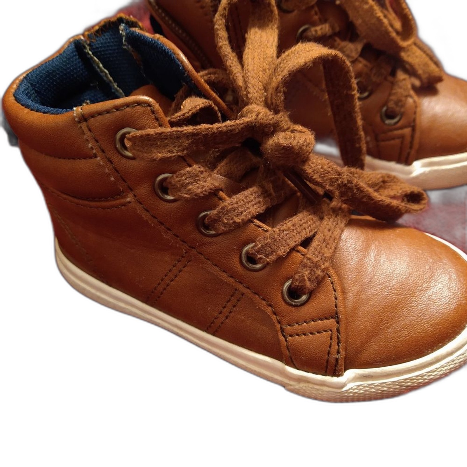 Size 7 Toddler Cat & Jack Brown High-Top Sneakers with White Soles Ties Zipper