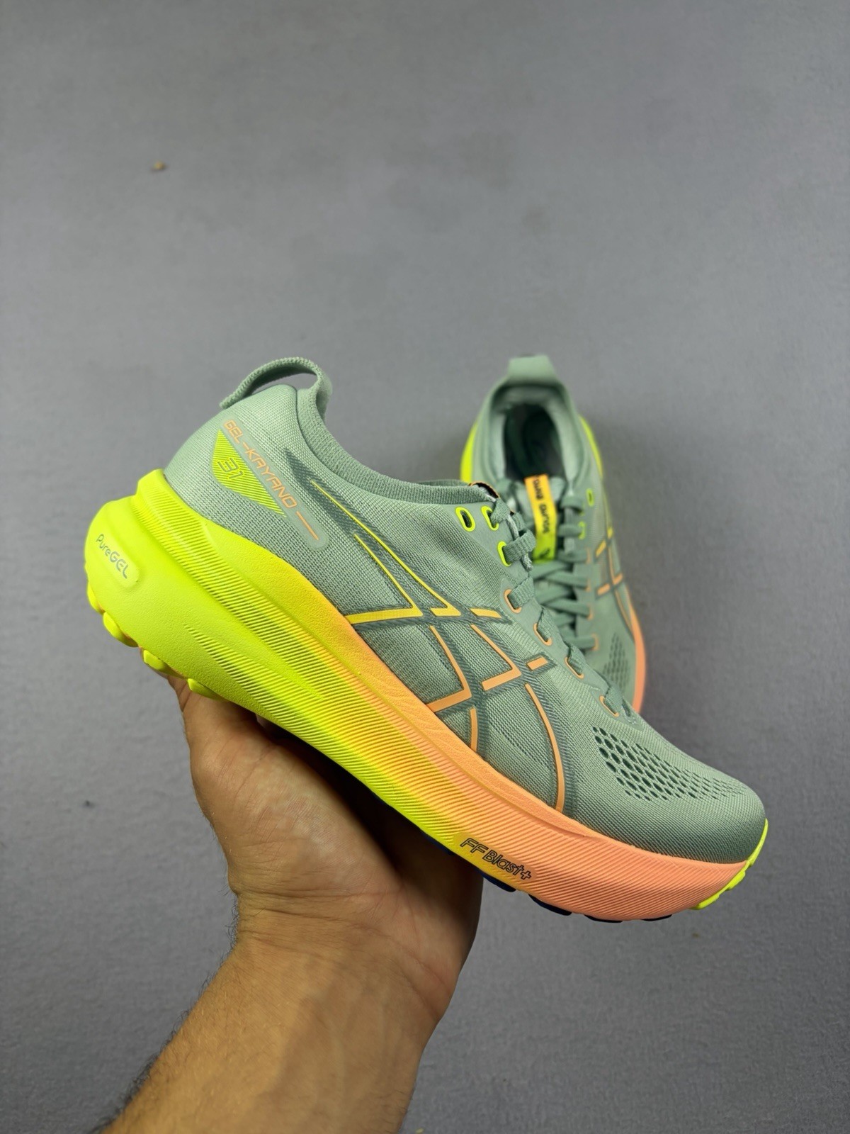 Asics GEL-KAYANO 31 Running Shoes Women’s Size 7 Green Yellow Sneakers