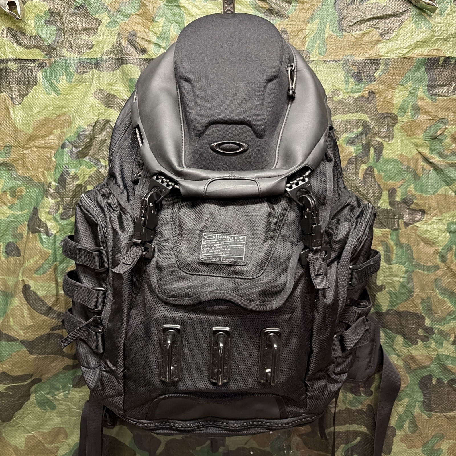 Oakley Kitchen Sink Backpack Stealth Black 34L Tactical Hiking Laptop Bag