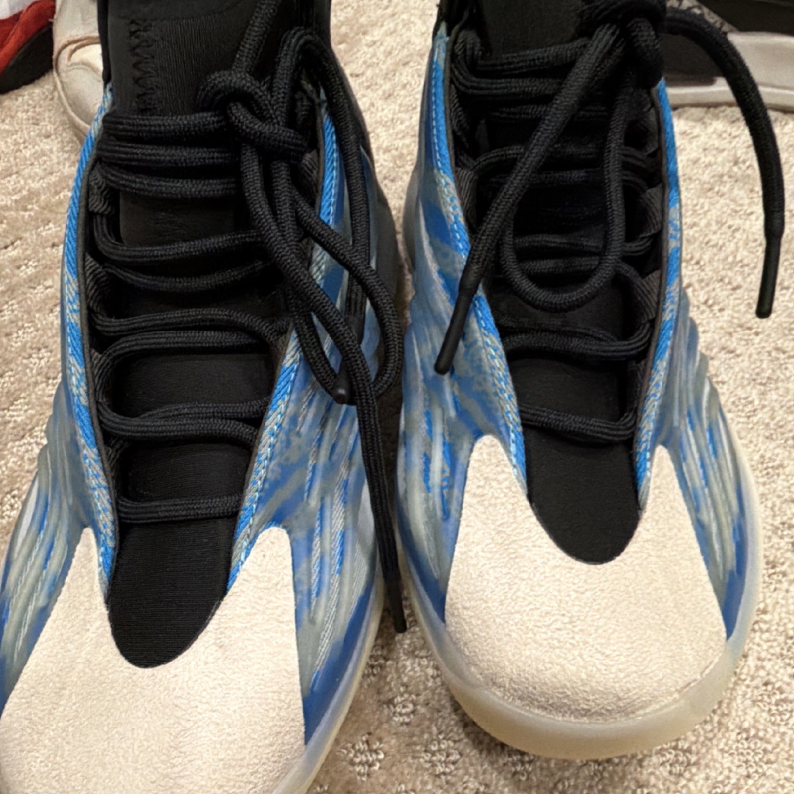 adidas Yeezy QNTM Frozen Blue Blue Black White GZ8872 Men’s Sneaker