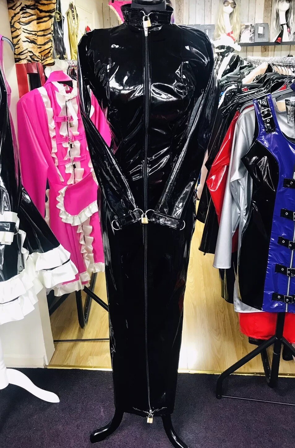 Misfitz blk PVC padlock hobble dress, two way zip. Lockable cuffs. SIZE 20. CD