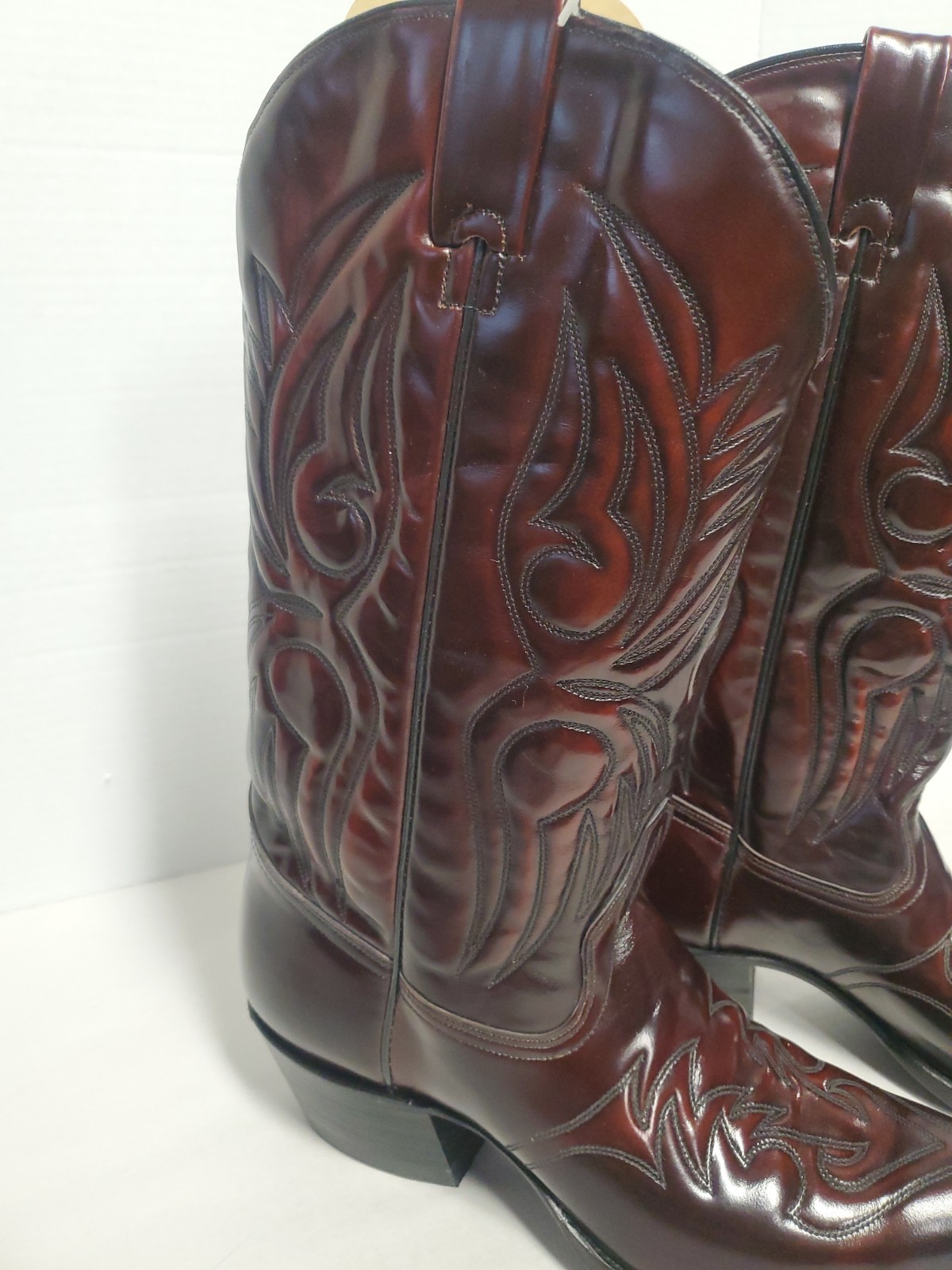 Gorgeous J. Chisholm Western Cherry Brown Red Leather Cowboy Mens Boot 10B VNTG