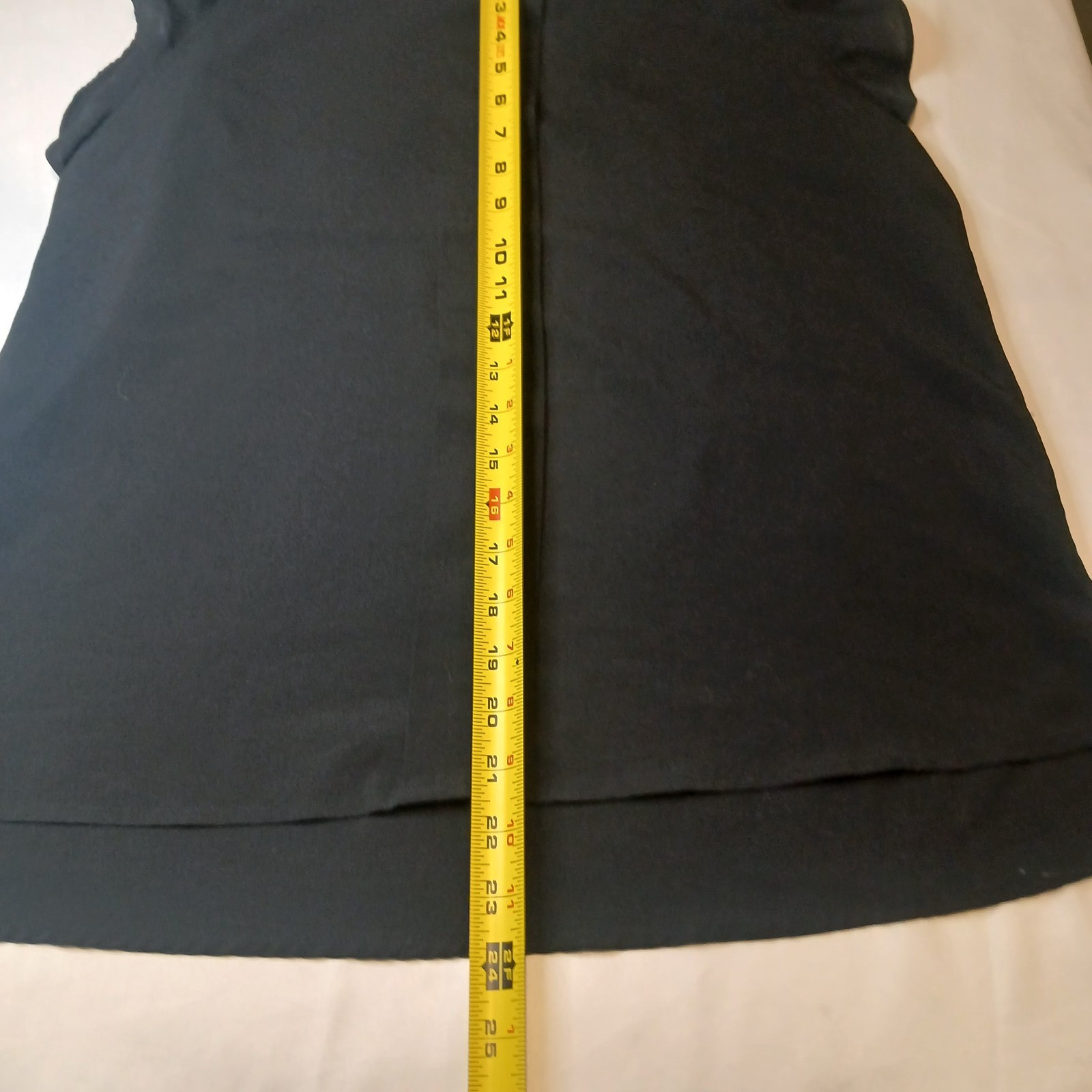 Banana Republic black medium sleeveless ruffle top corporate summer size medium