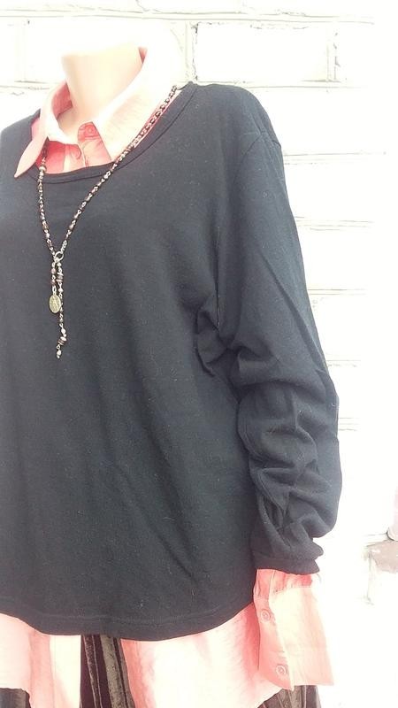 Layered Look Black Knit Sweater With Coral Collar Size L