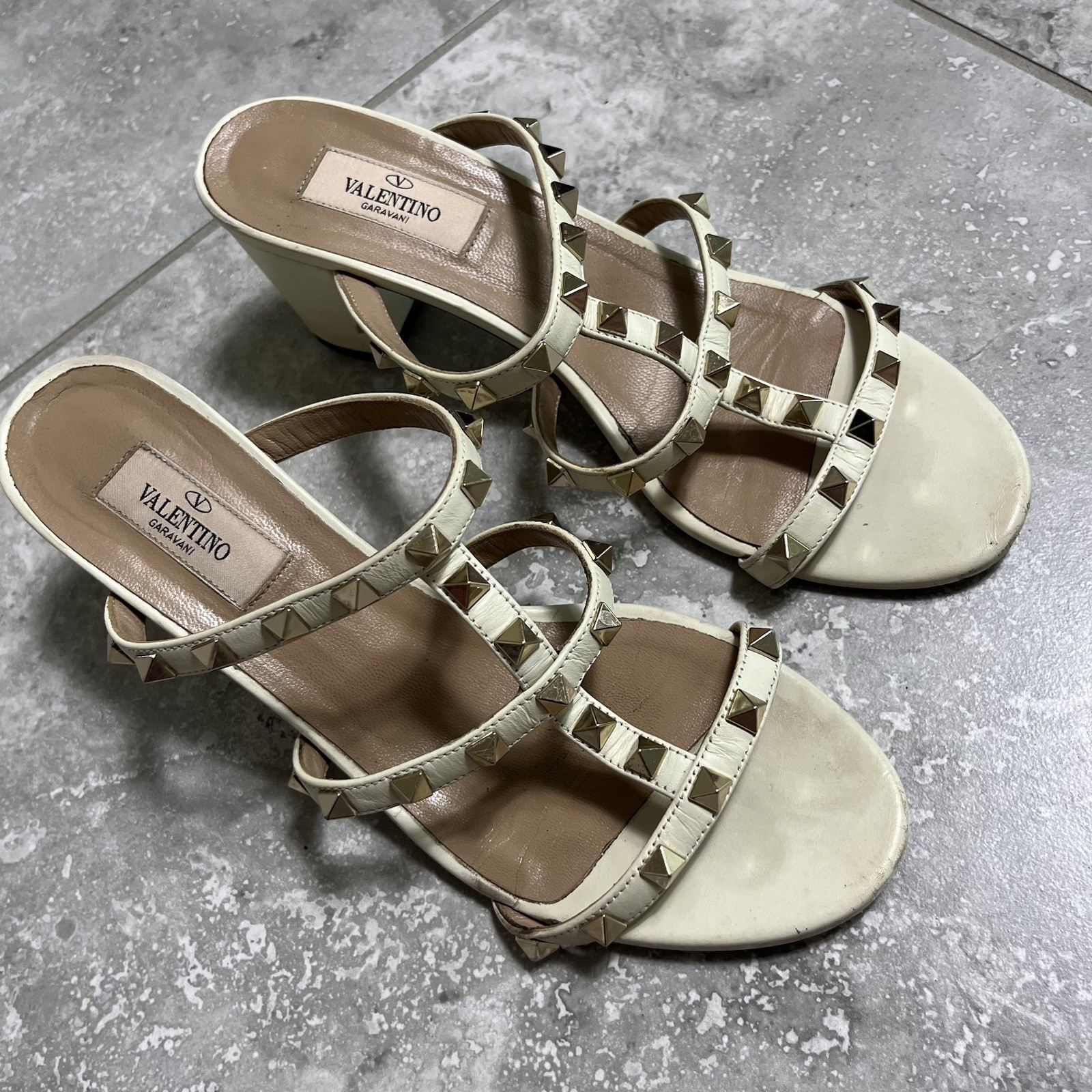 Valentino Garavani Rockstud Studded Caged Slide Sandals Leather Cream 39 8.5 US
