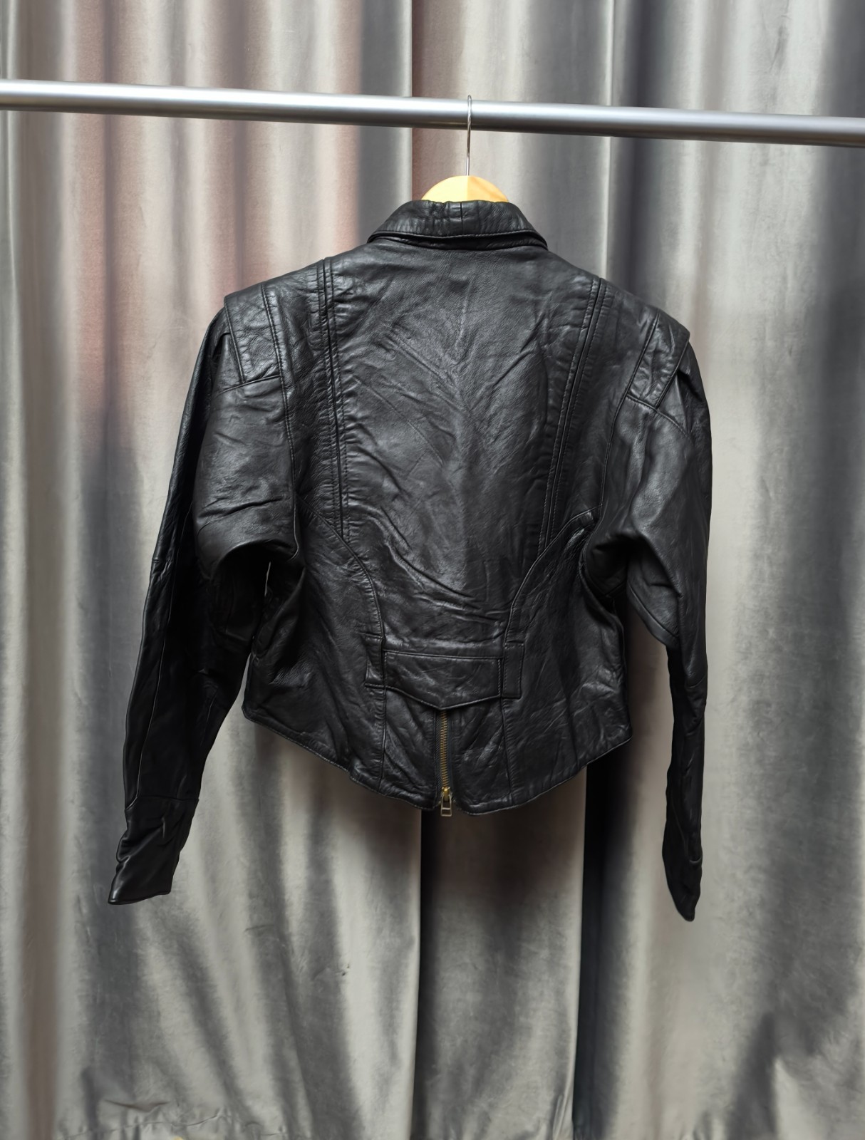 Vintage Black Genuine Leather Cropped Jacket Women’s S 80s Shoulder Pad Blazer