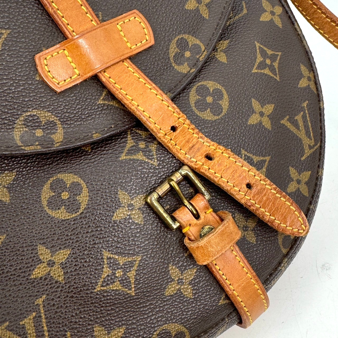 Louis Vuitton Shanti Shoulder Bag Half Moon LV Leather Authentic