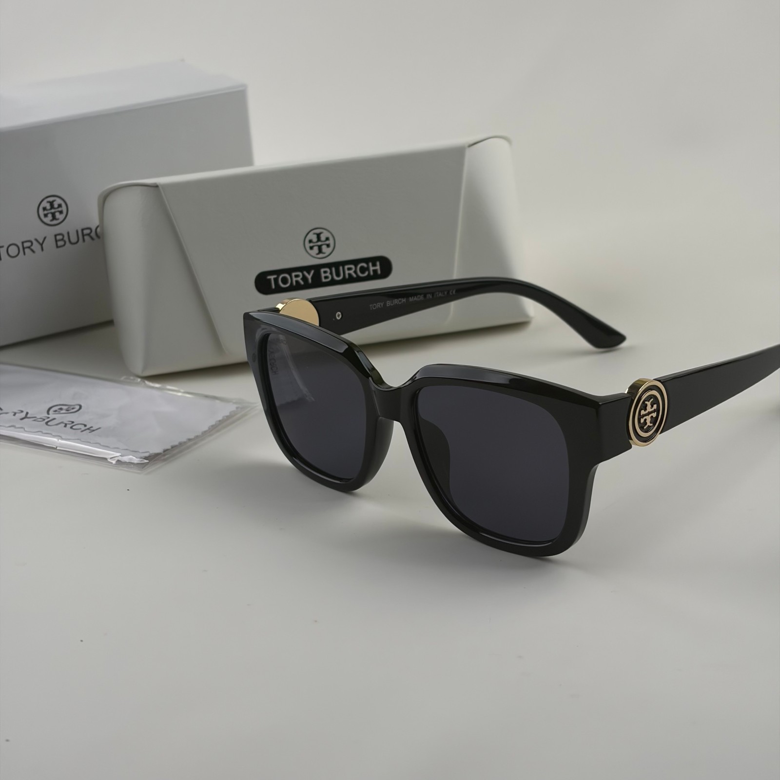 New In Box – Tory Burch Women’s Sunglasses Black Square Frame Driving Beach Chic