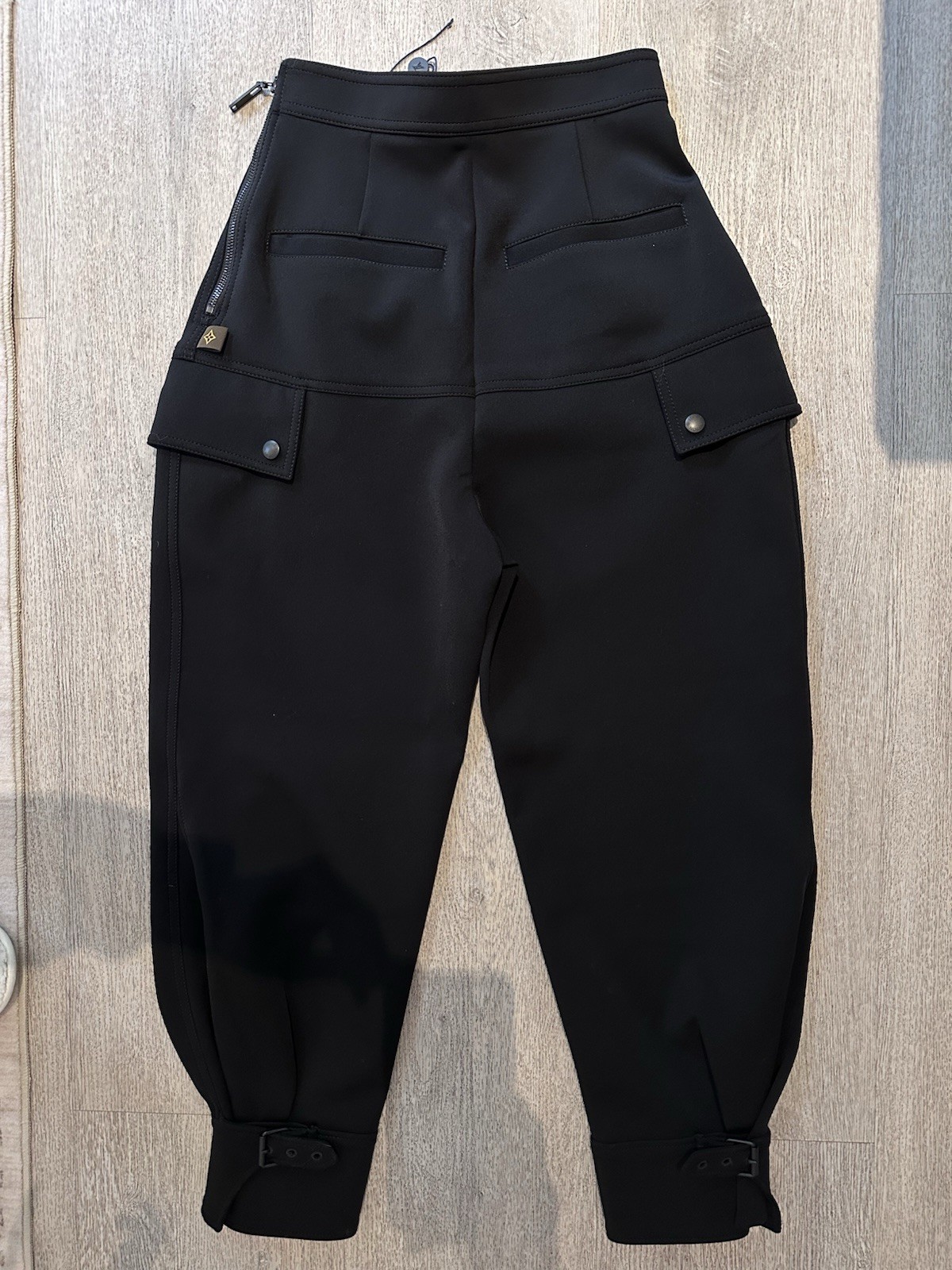 Authentic Louis Vuitton FW21 Technical Tucked Cargo Pants