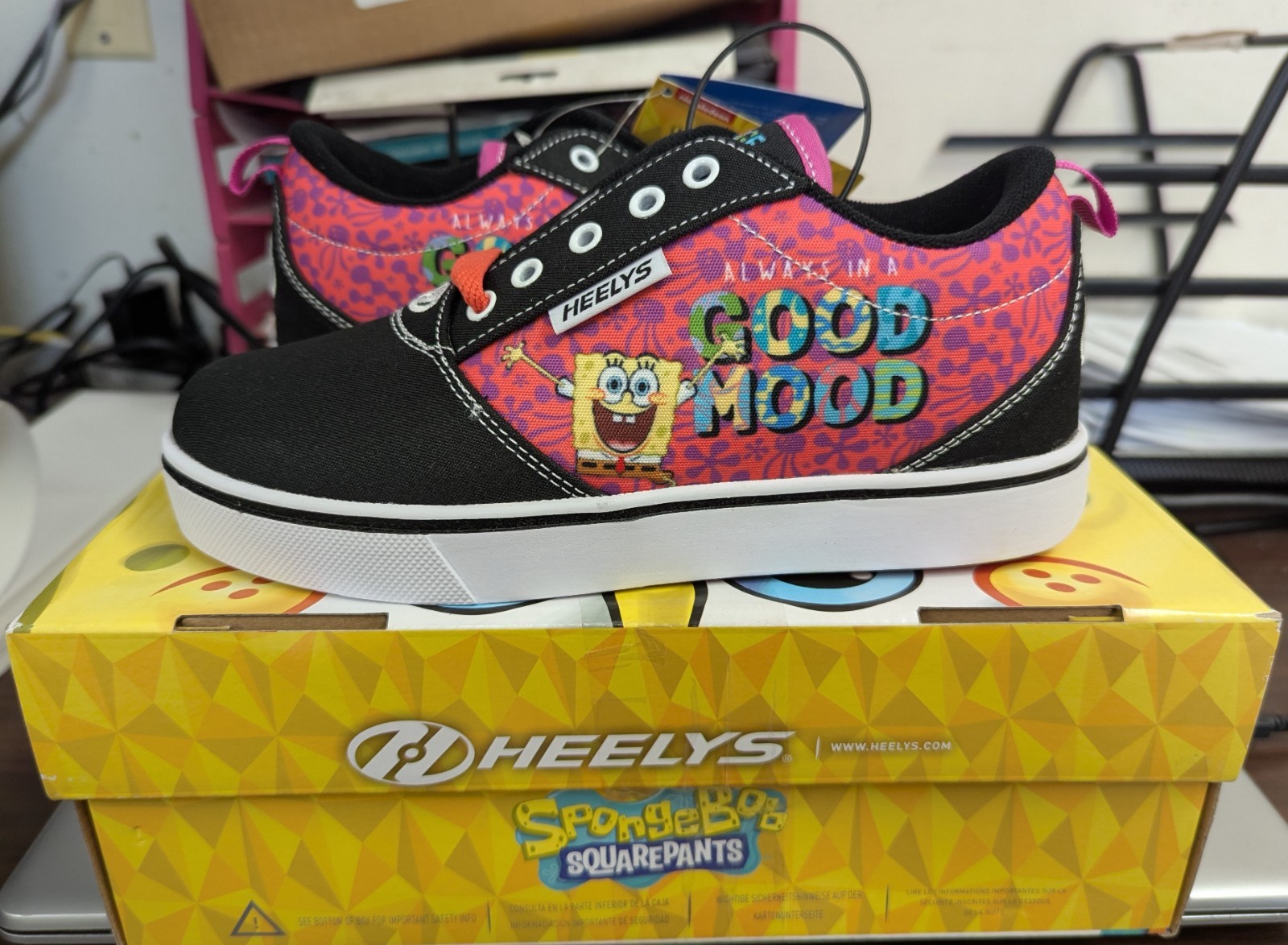 HEELYS PRO 20 SPONGEBOB ALWAYS IN A GOOD MOOD YOUTH SNEAKERS *SEE VARIATIONS NIB