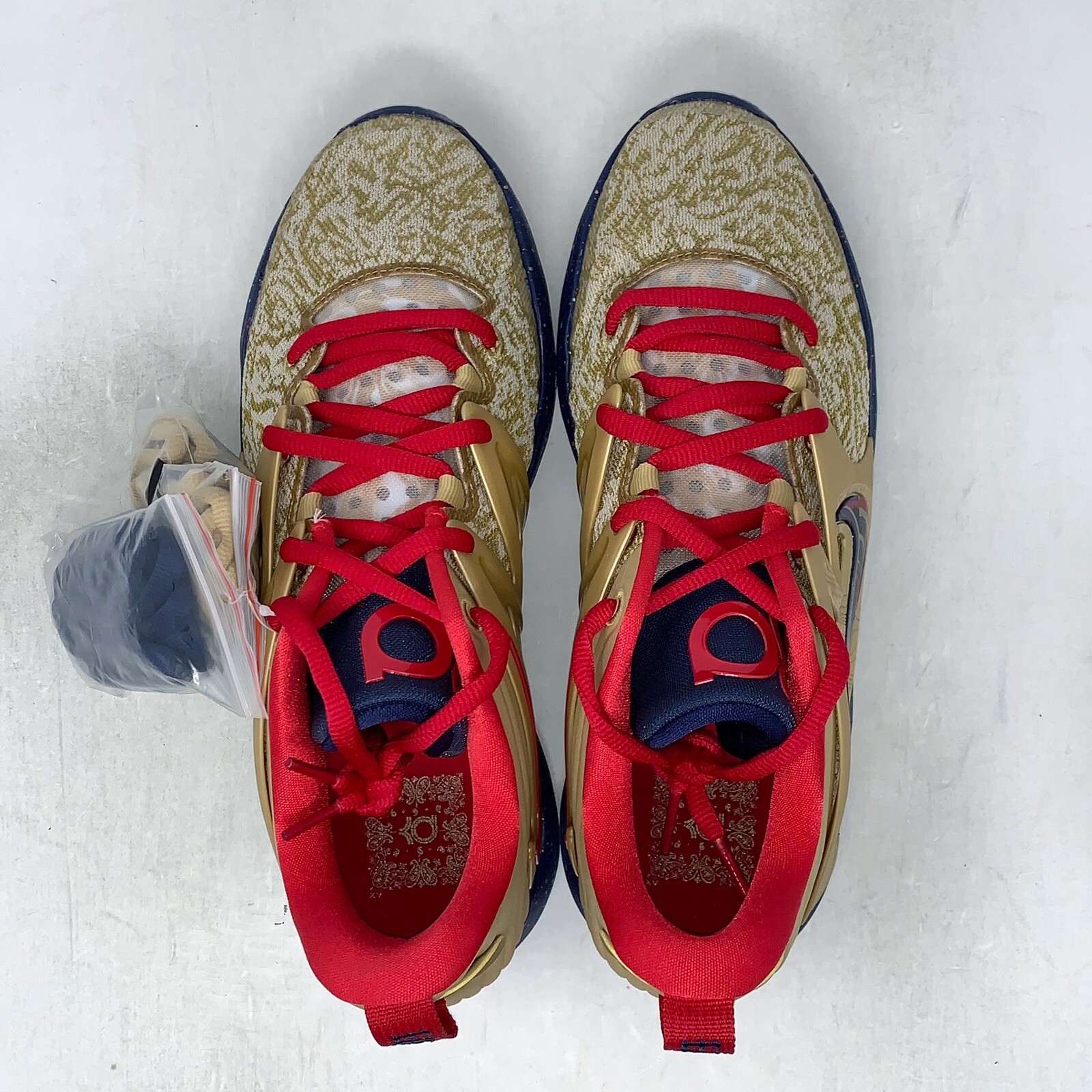 Nike KD15 Olympic Gold Medal Sneaker, Size 7.5 / 9W BNIB DC1975-700
