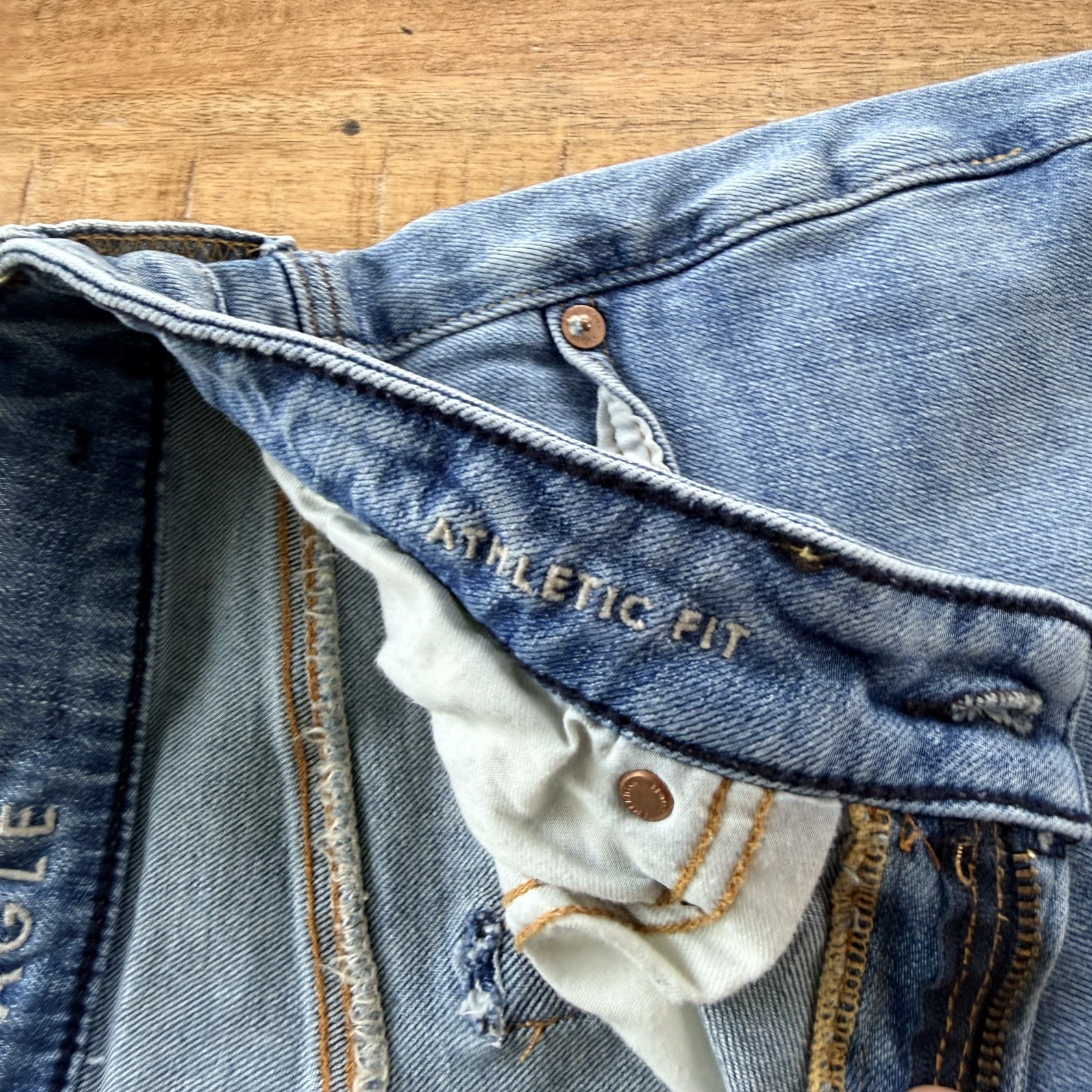 American Eagle Mens Airflex+ Athletic Fit Medium Wash Blue Jeans 31×30
