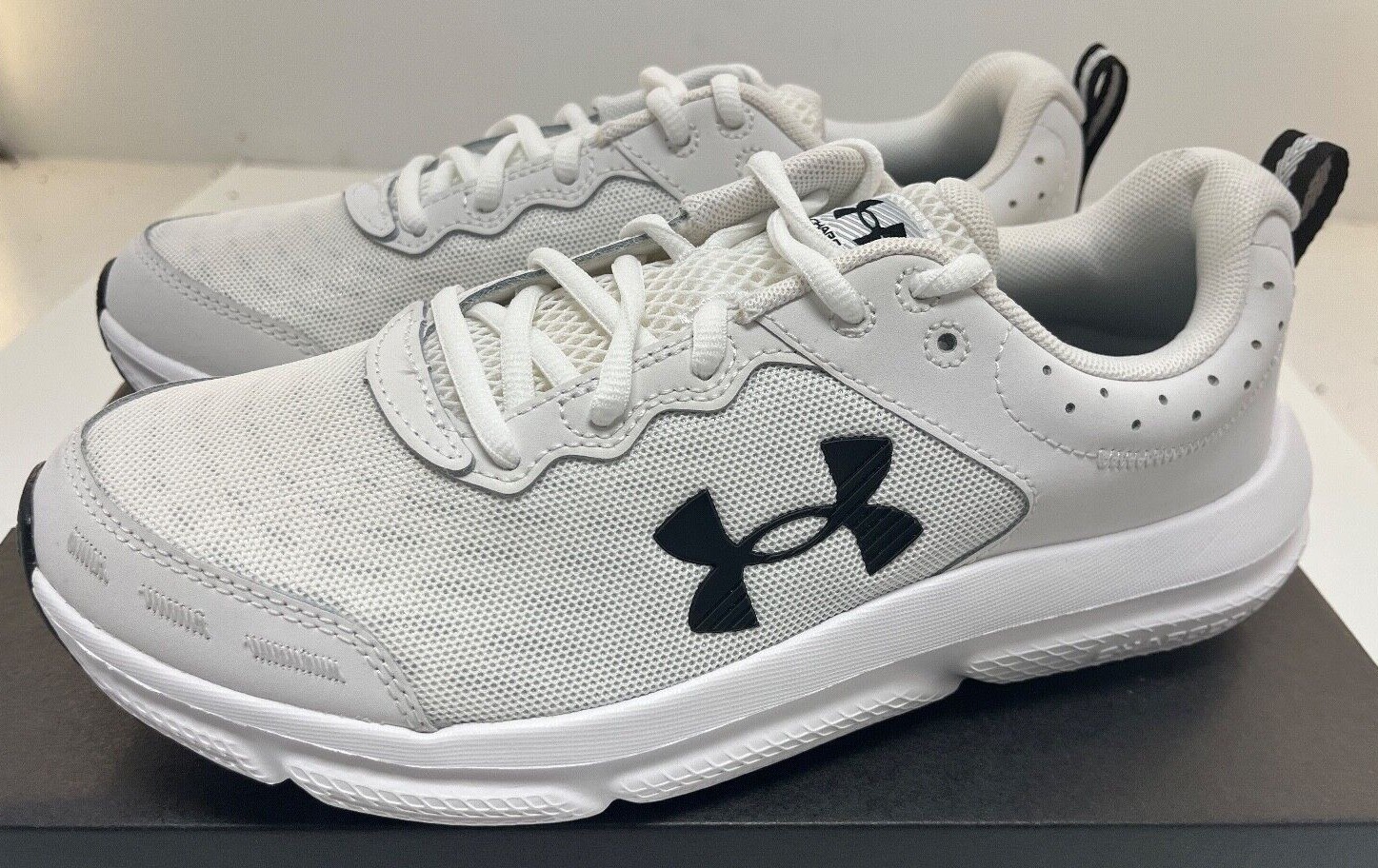 UNDER ARMOUR Men’s UA Charged Assert 10 White / Black 3026175-104 NWD Free Ship