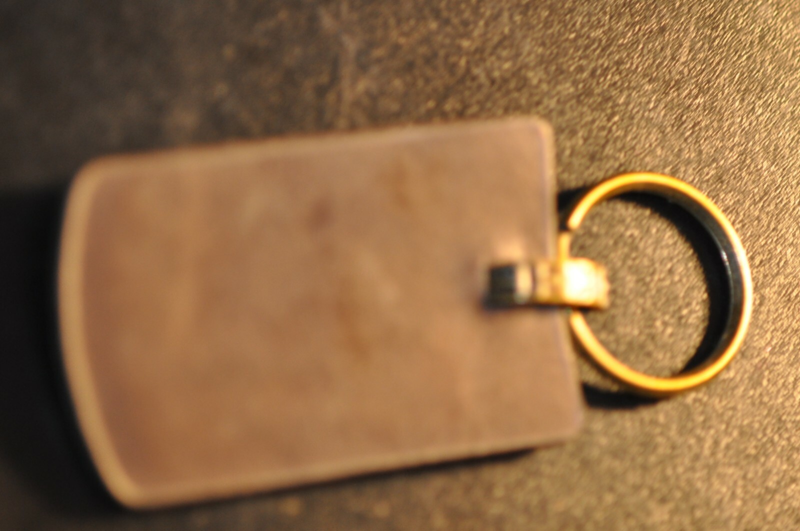 DECORATED LEATHER MEDIUM BROWN KEY CHAIN! CC472XXN