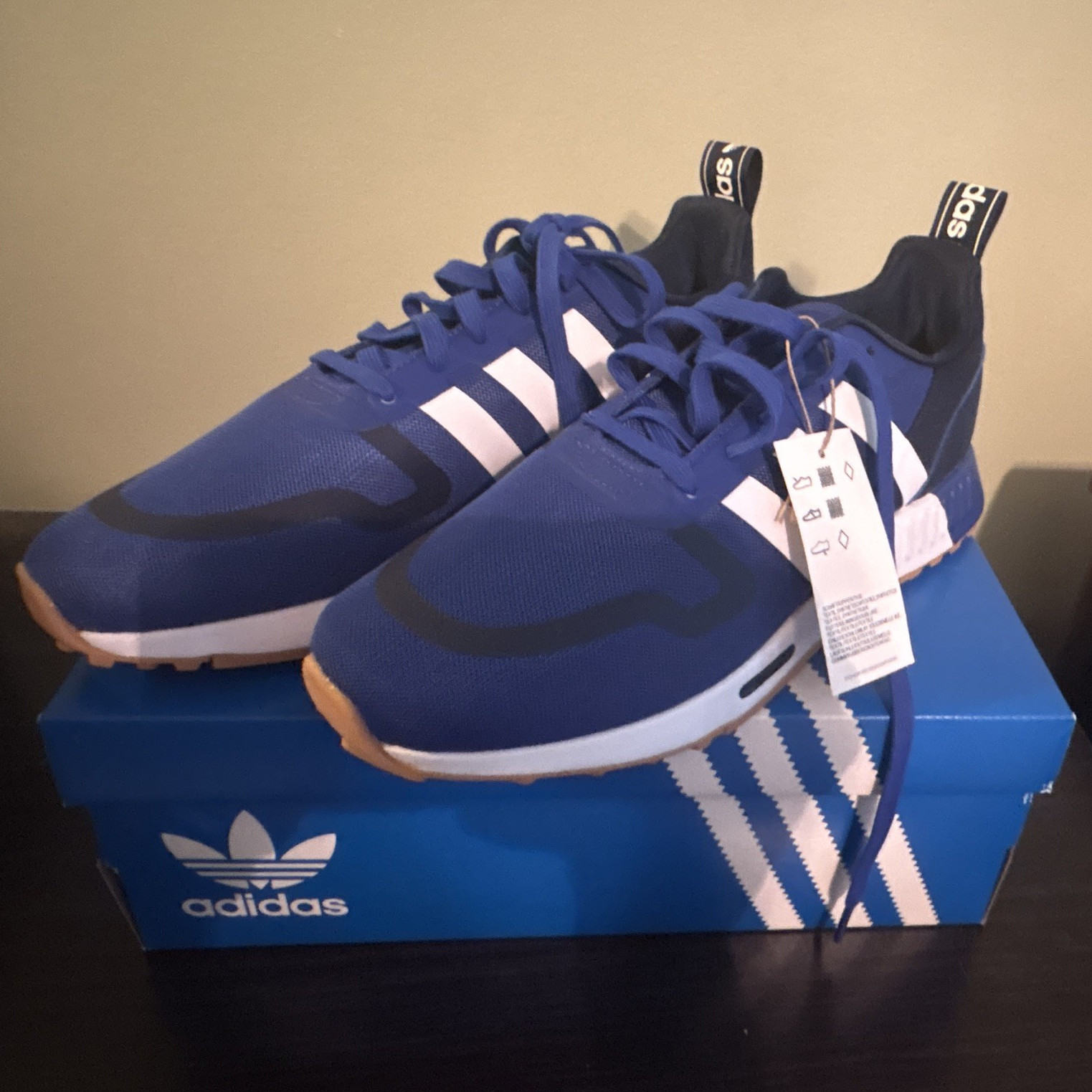 adidas Originals Multix Men’s Low Top Lace-Up Sneakers Size 9 Men NEW WITH TAGS