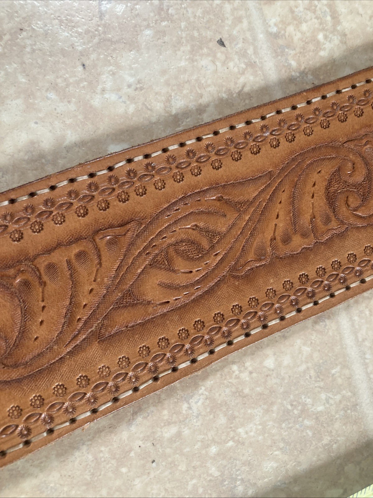 vintage HAND TOOLED belt Size 46 brown Genuine leather 2-3/4 Inch Wide