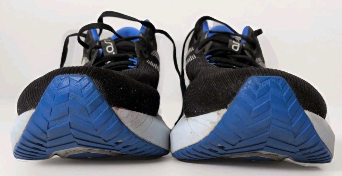 Asics Men’s Novablast 5 Running Shoe Black White Blue Sneaker Sz 11