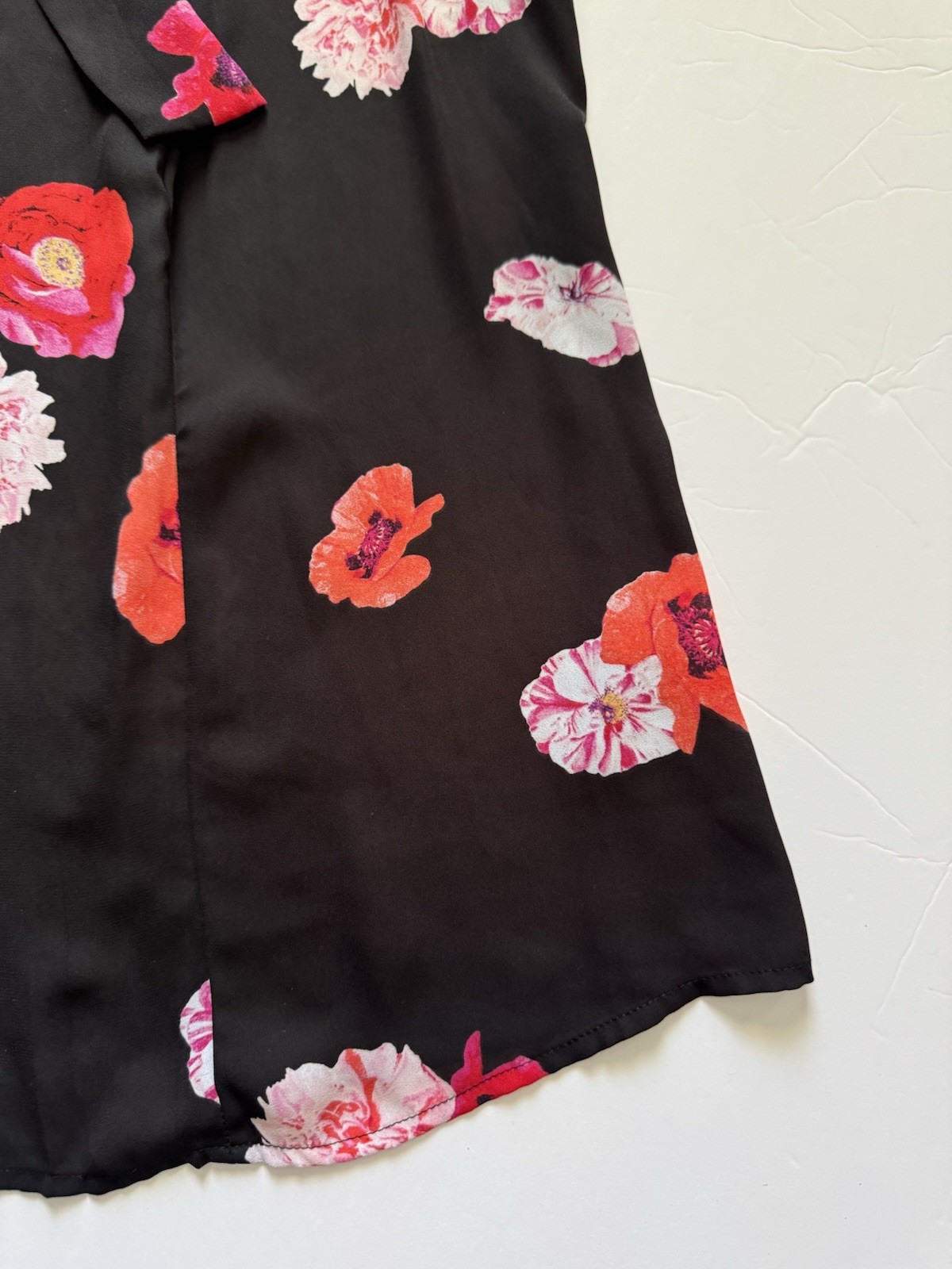 Worthington L Black Floral Tie Neck Sleeveless Blouse Poppy Peony Work Top Shirt