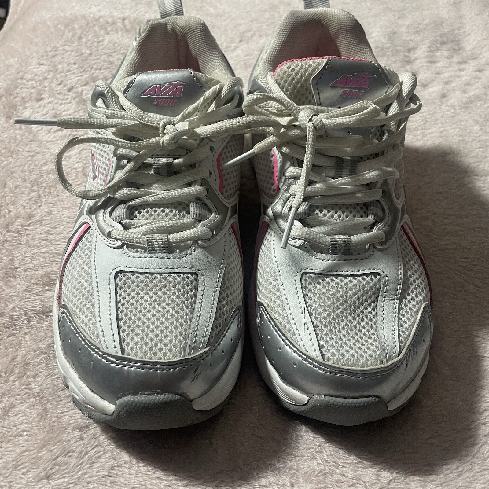 Avia Women’s 5000 Performance Sneakers Pink Silver White EUC Women’s Size 8