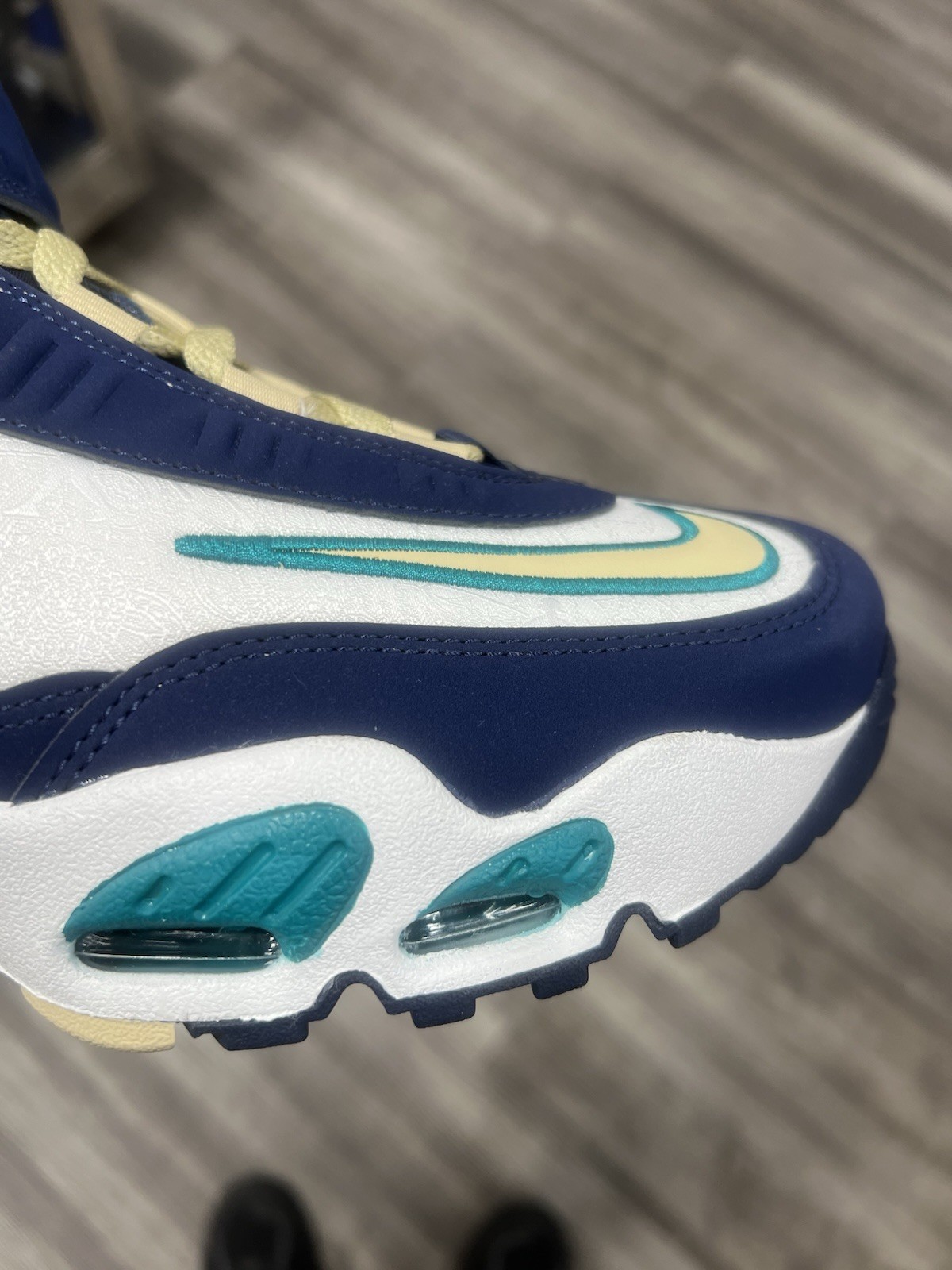 IV6299*410 Mens Nike Air Griffey Max 1 HBCU Swingman Classic