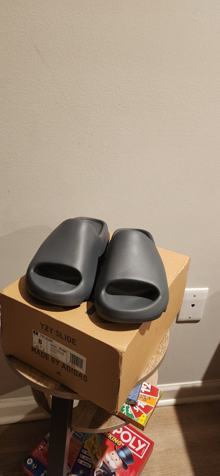 Adidas Yeezy Slide Slate Grey Size 8 (100% Authentic)