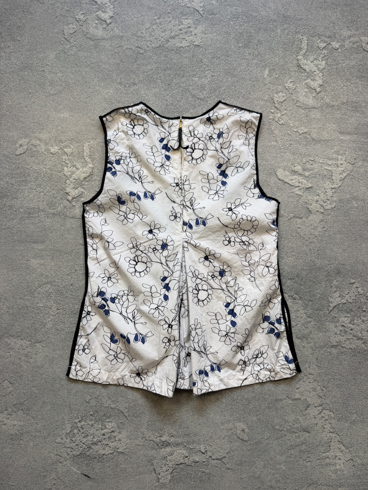 Marni Floral Sleeveless Blouse White Black Blue Made in Italy